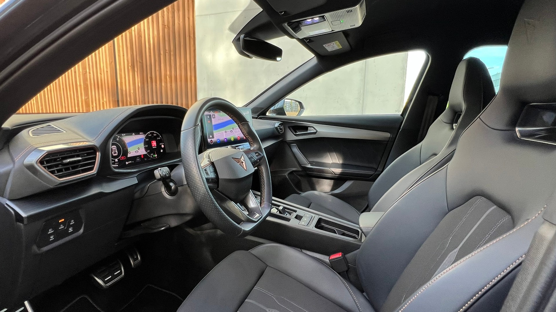 CUPRA FORMENTOR 2.0TSI VZ DSG l 245 PS-image-24