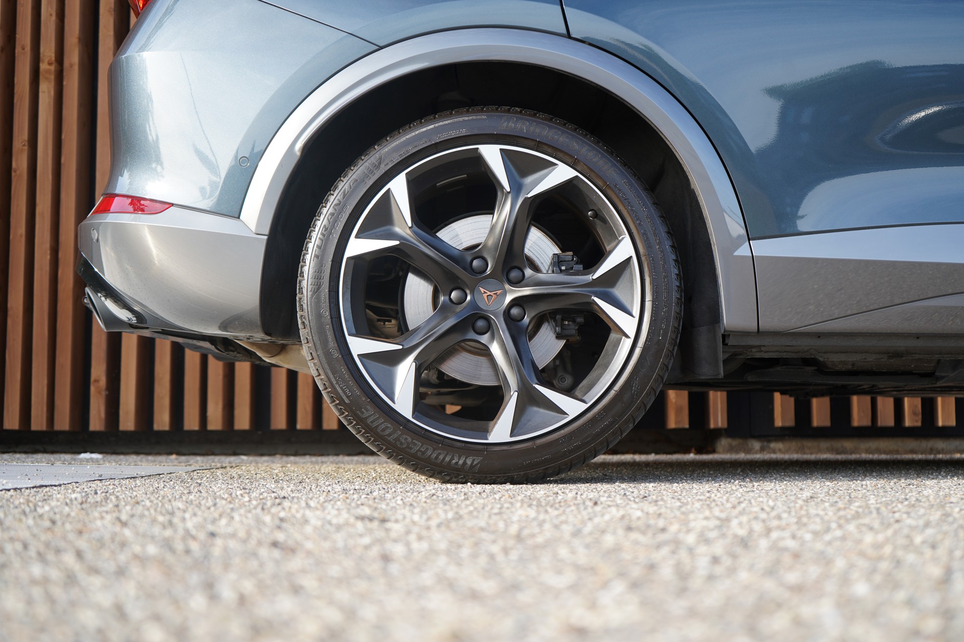 CUPRA FORMENTOR 2.0TSI VZ DSG l 245 PS-image-13