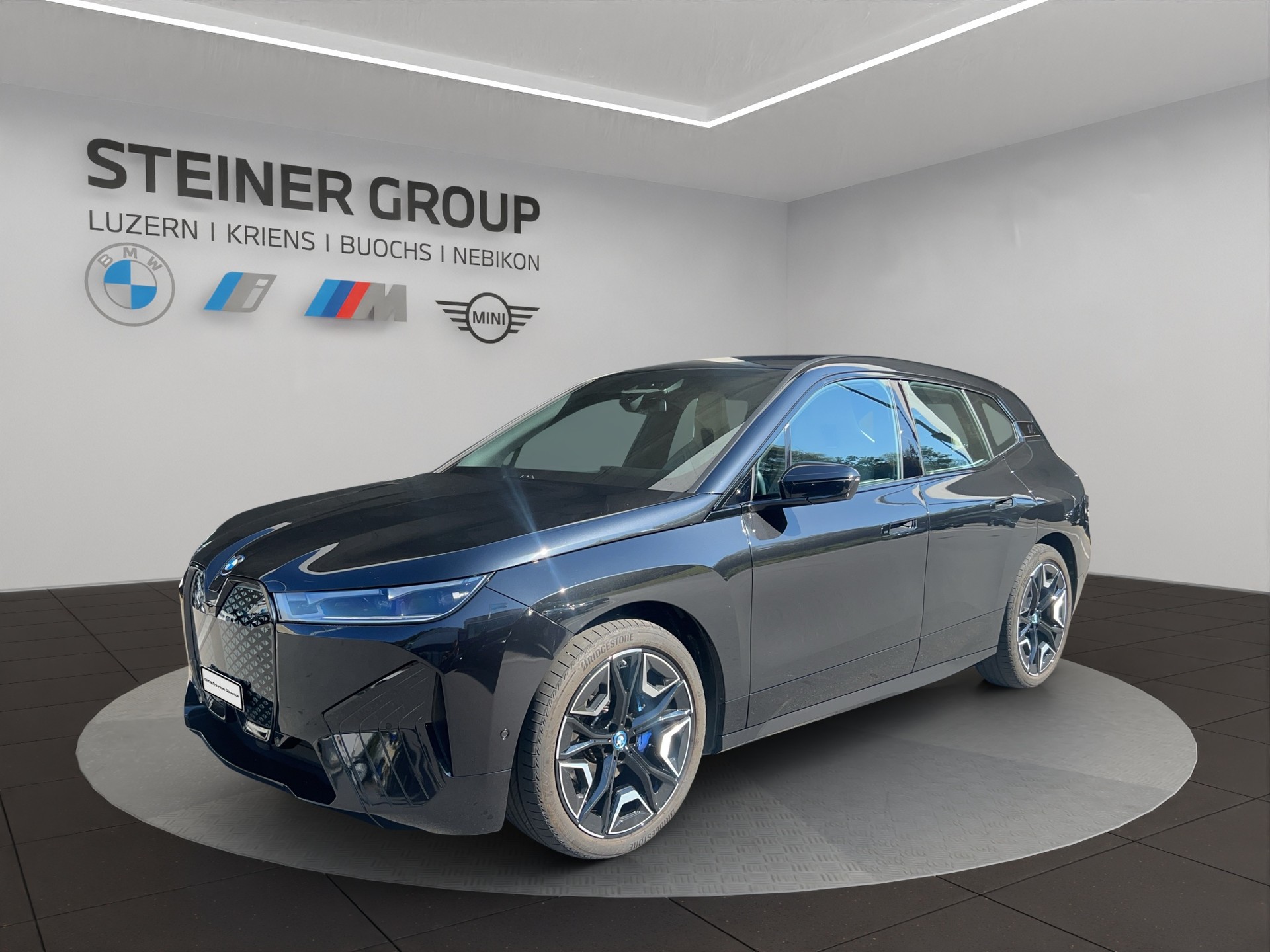 BMW iX xDrive40-image-0