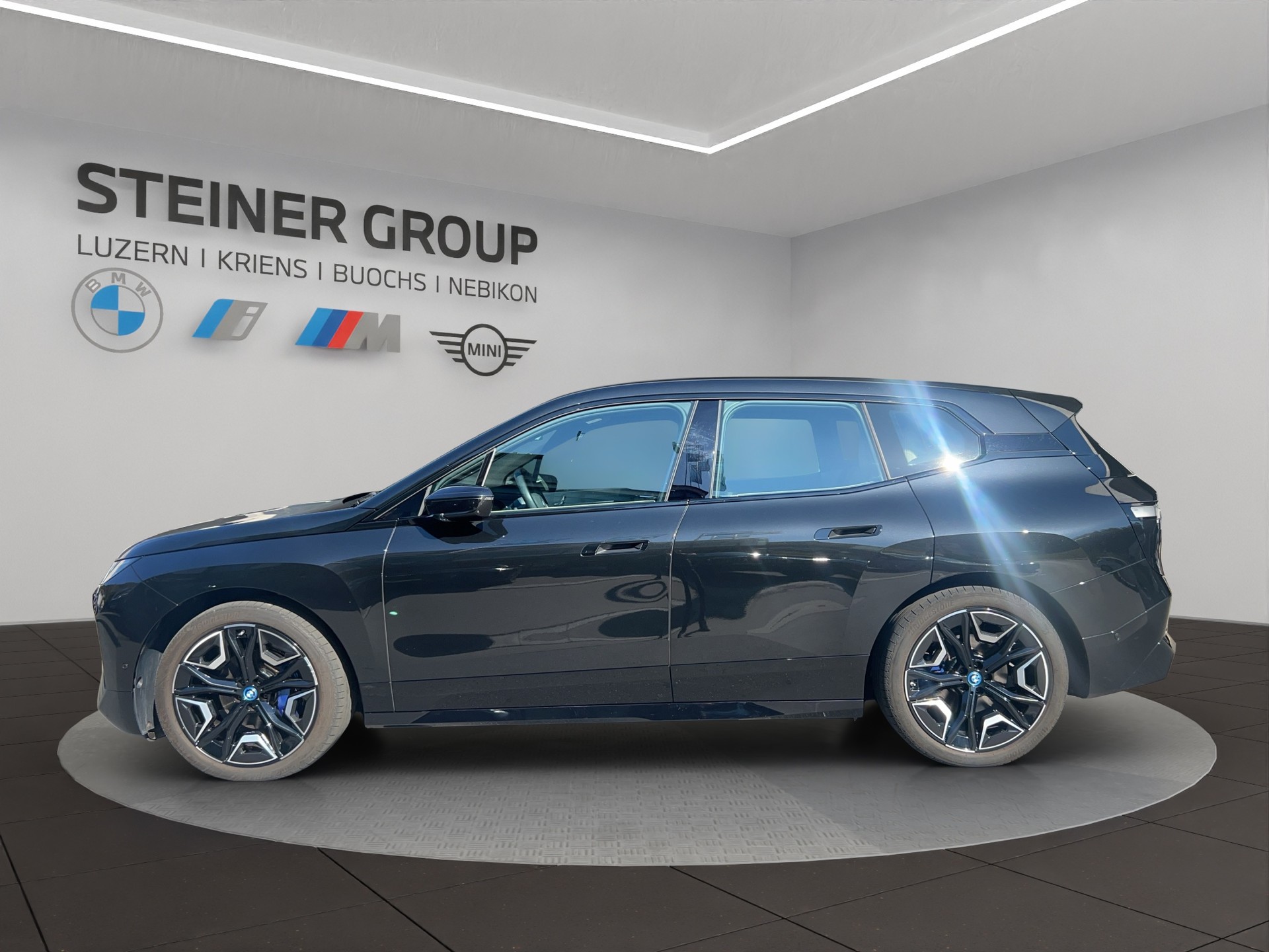BMW iX xDrive40-image-8