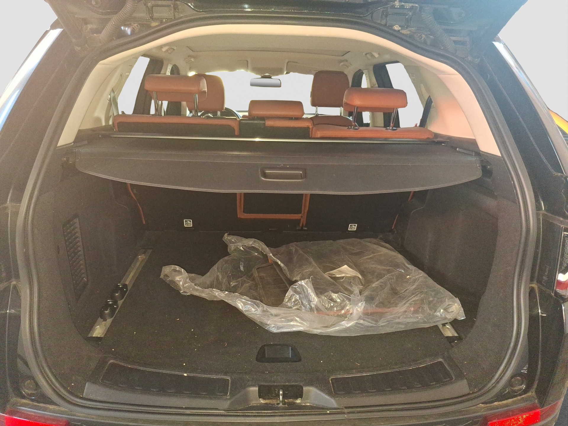 LAND ROVER Discovery Sport 2.0 Si4 HSE Luxury AT9-image-7