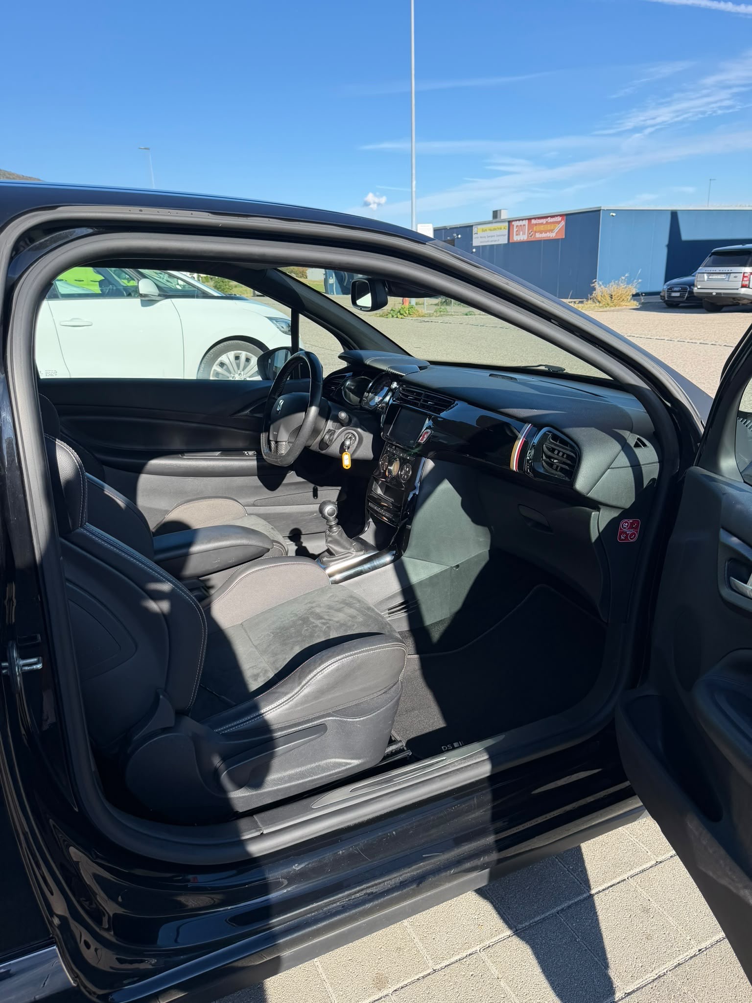 DS AUTOMOBILES DS 3 1.6 THP Performance Black Spezial-image-15