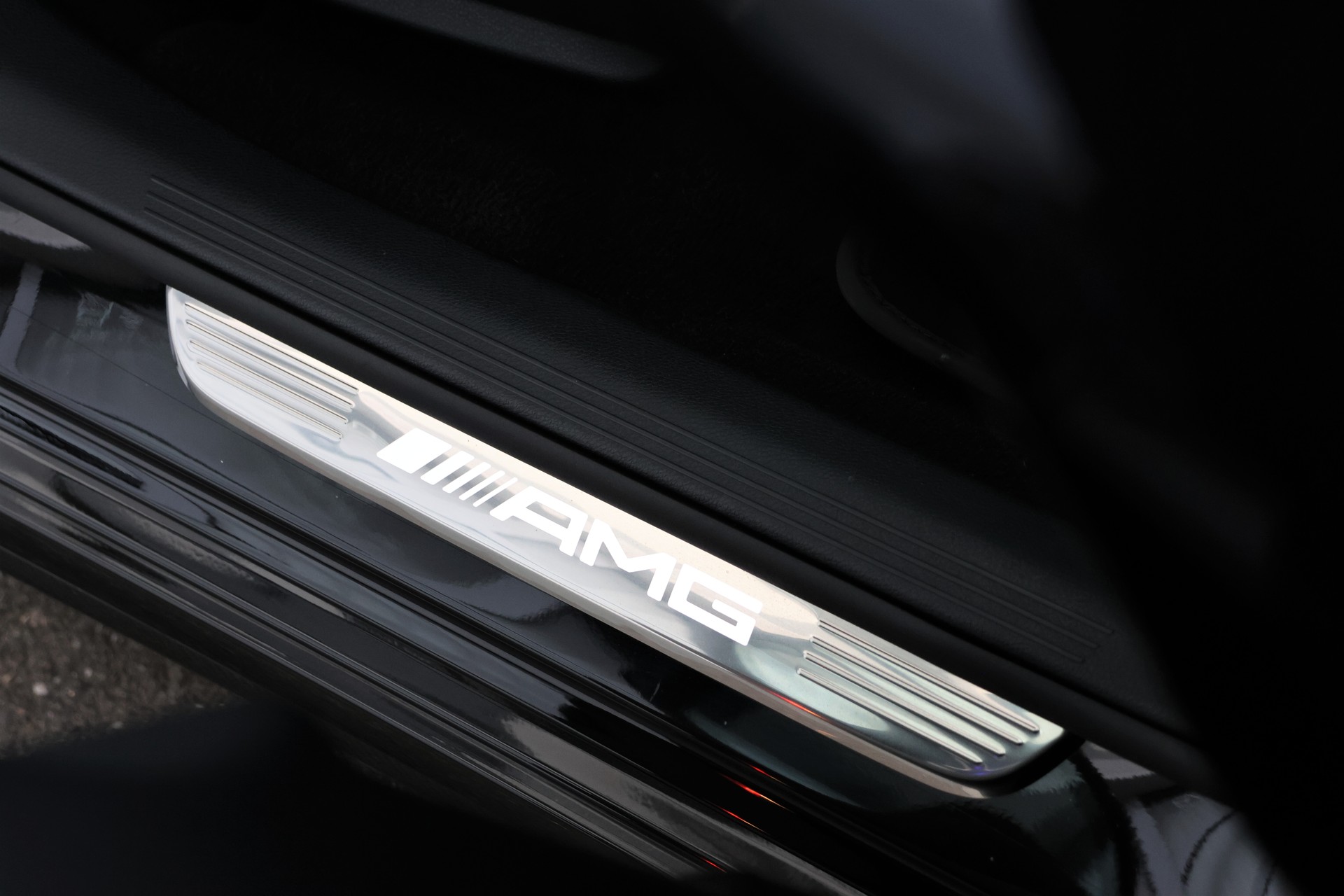 MERCEDES-BENZ AMG E 63 S 4Matic+ Speedshift 9G-TCT (CH) *Performance*-image-23