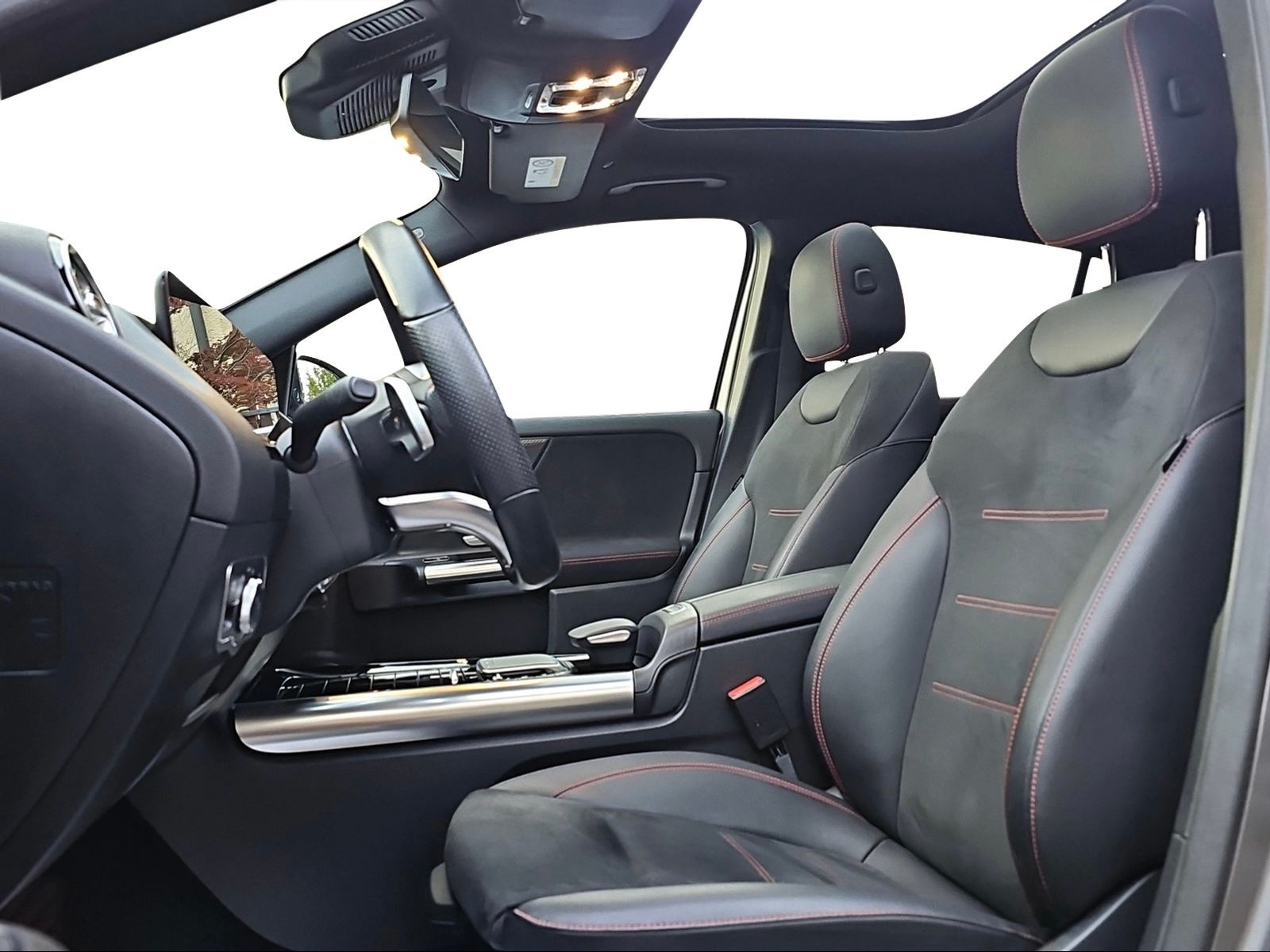 MERCEDES-BENZ GLA 250 4Matic AMG Line 8G-DCT-image-9