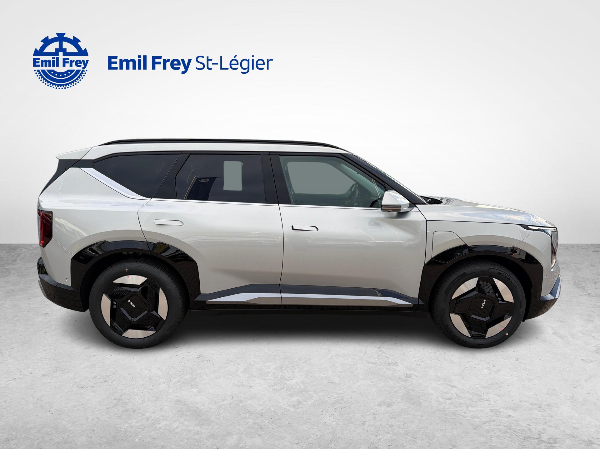 KIA EV5 81 kWh Earth 4x4 "Roues hiver offertes"-image-1