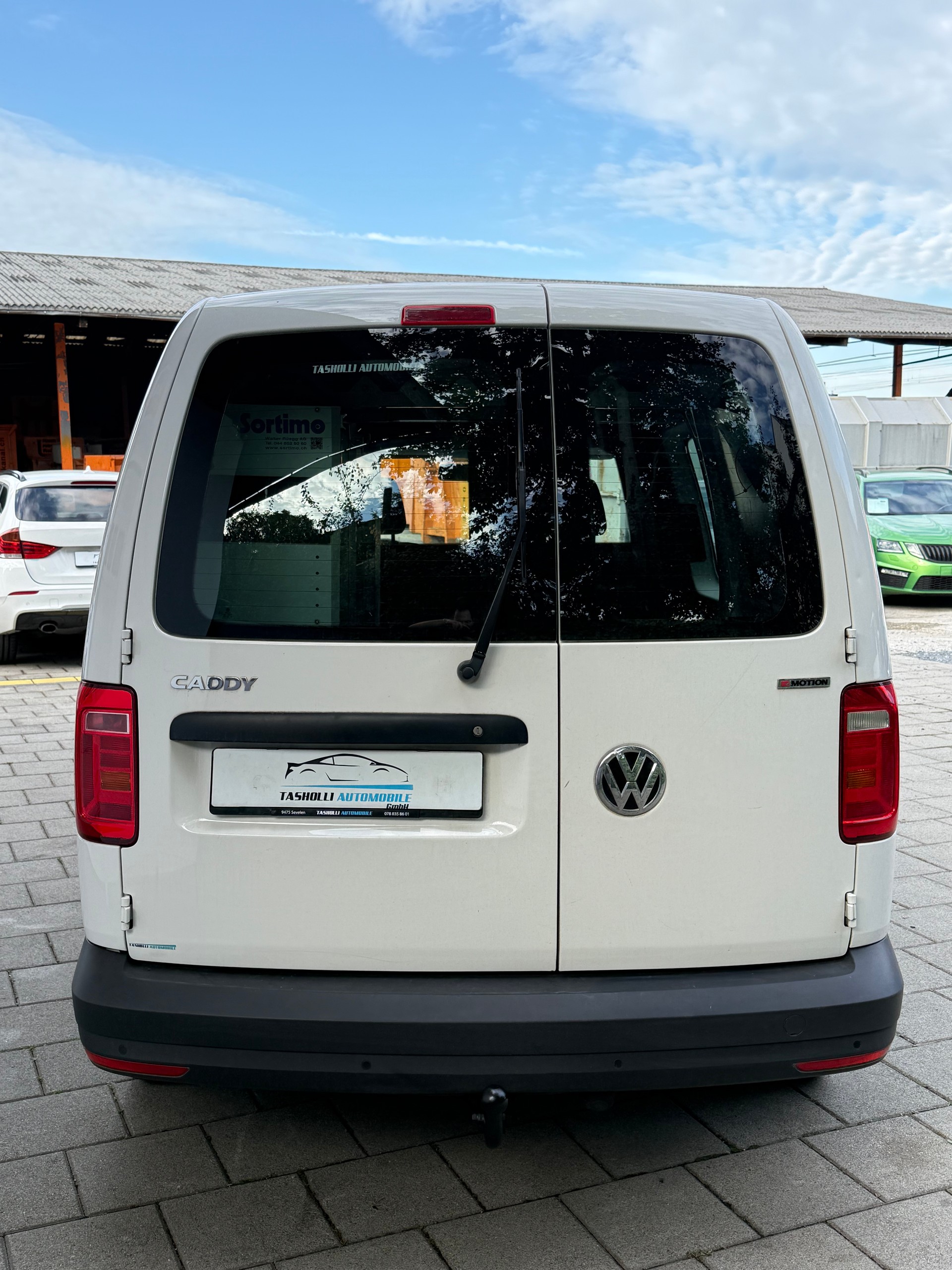 VW Caddy Maxi 2.0TDI 4Motion BlueMotion Technology DSG-image-5