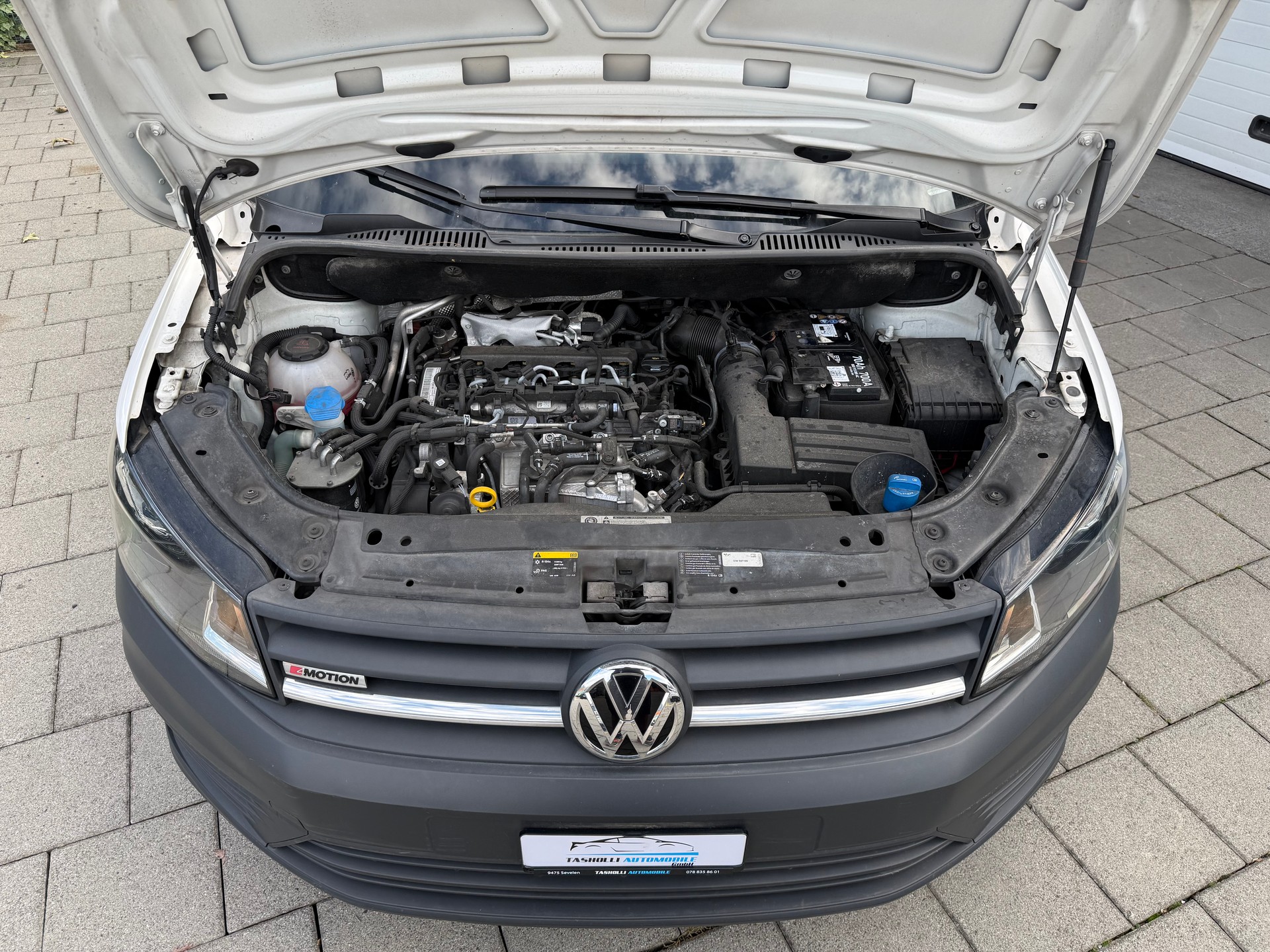 VW Caddy Maxi 2.0TDI 4Motion BlueMotion Technology DSG-image-27