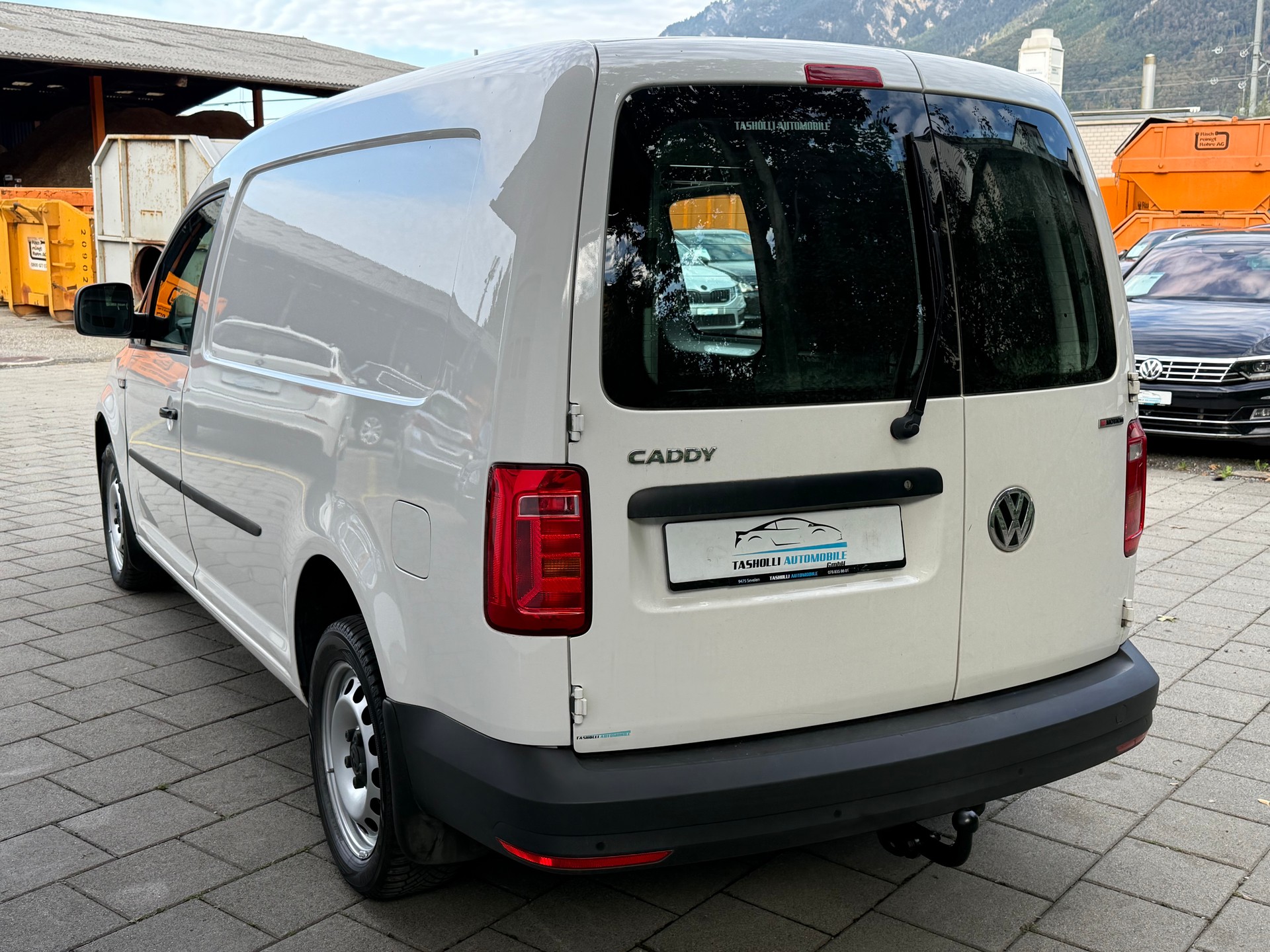 VW Caddy Maxi 2.0TDI 4Motion BlueMotion Technology DSG-image-4