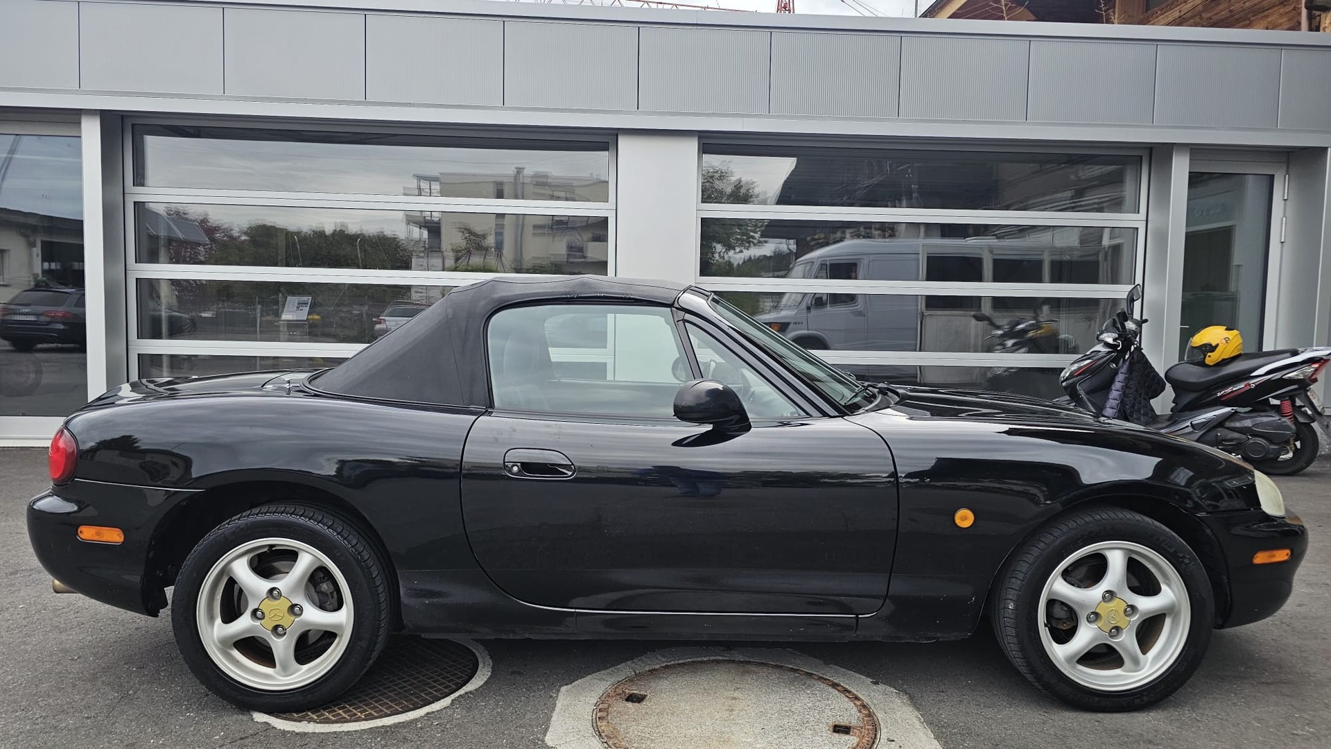 MAZDA MX-5 1.6i-16 SE Youngster-image-3