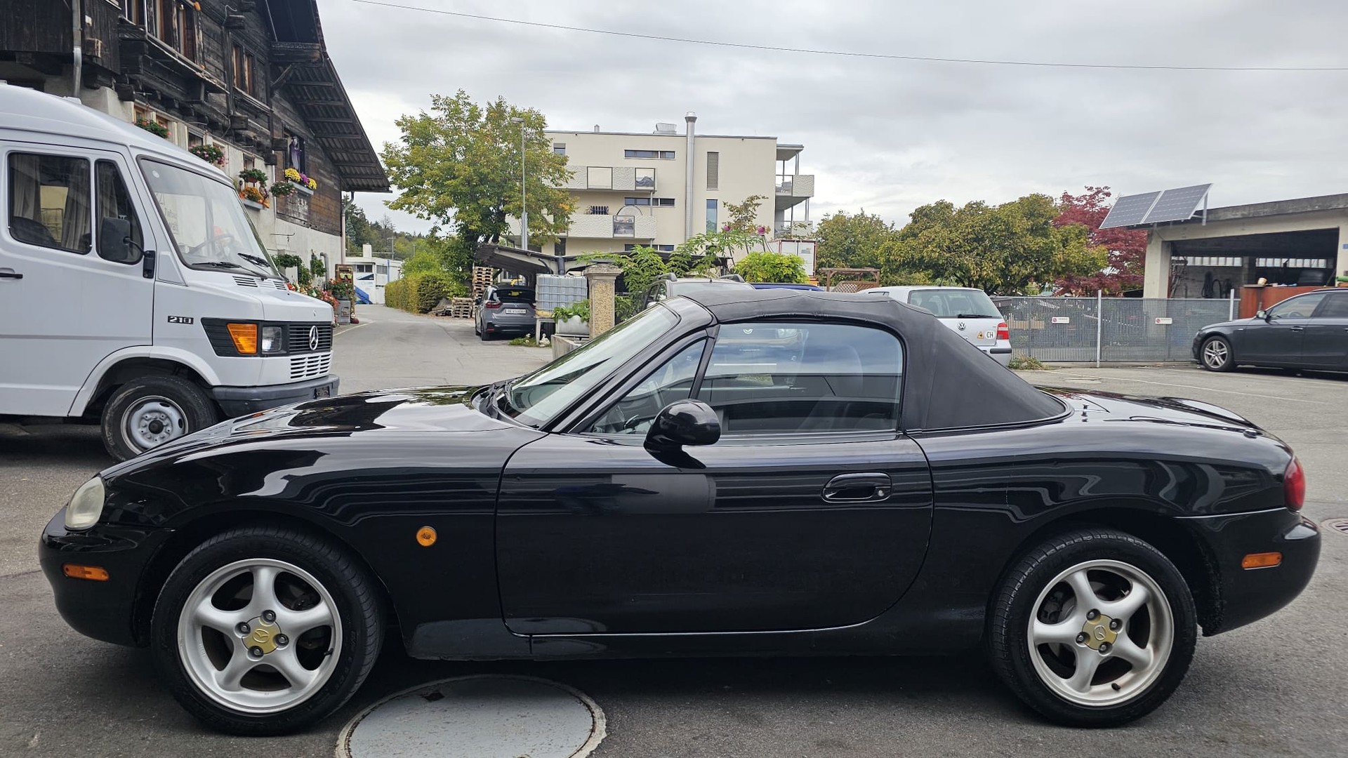 MAZDA MX-5 1.6i-16 SE Youngster-image-4