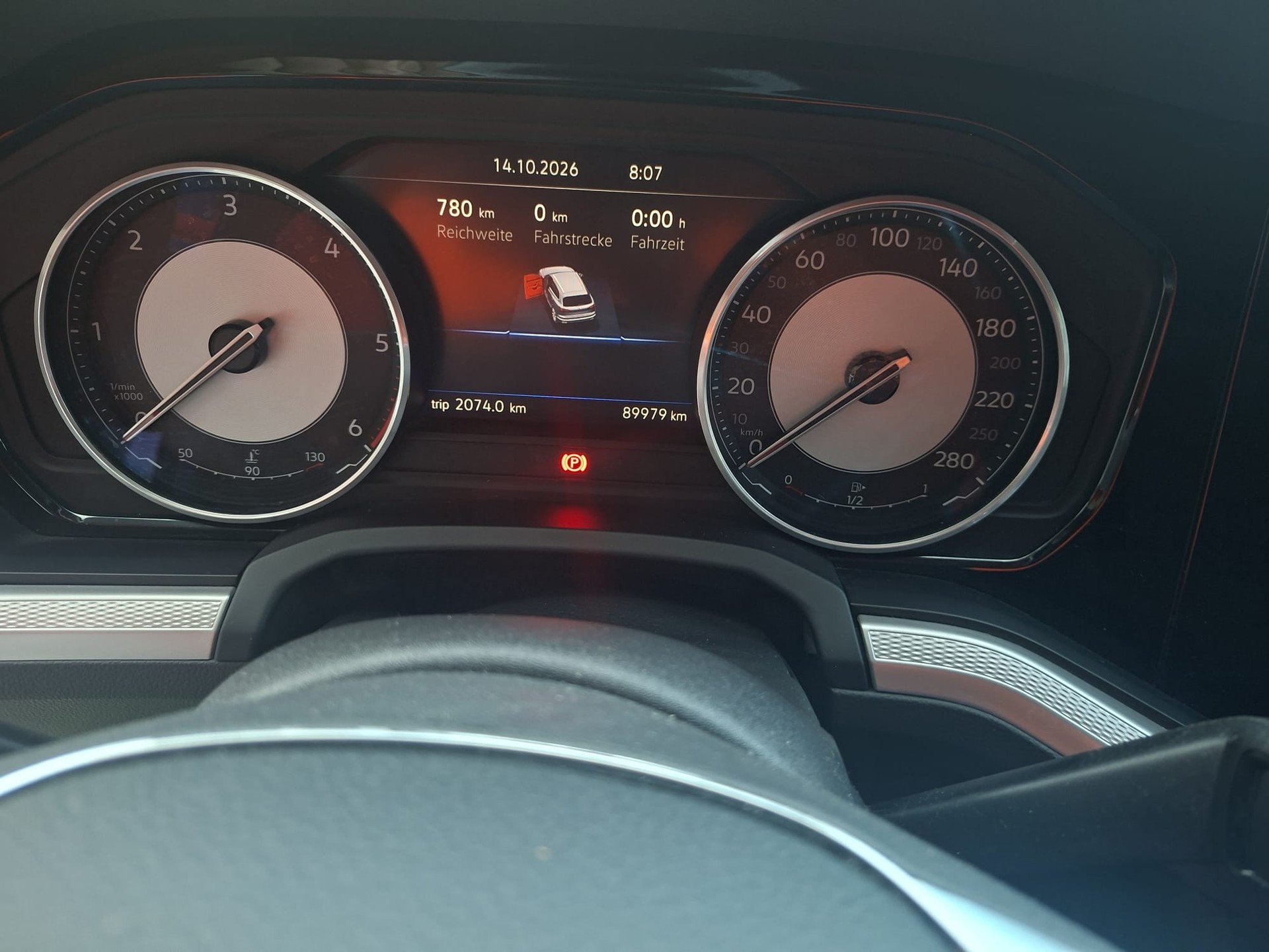 VW 3.0 V6 TDI Elegance-image-3