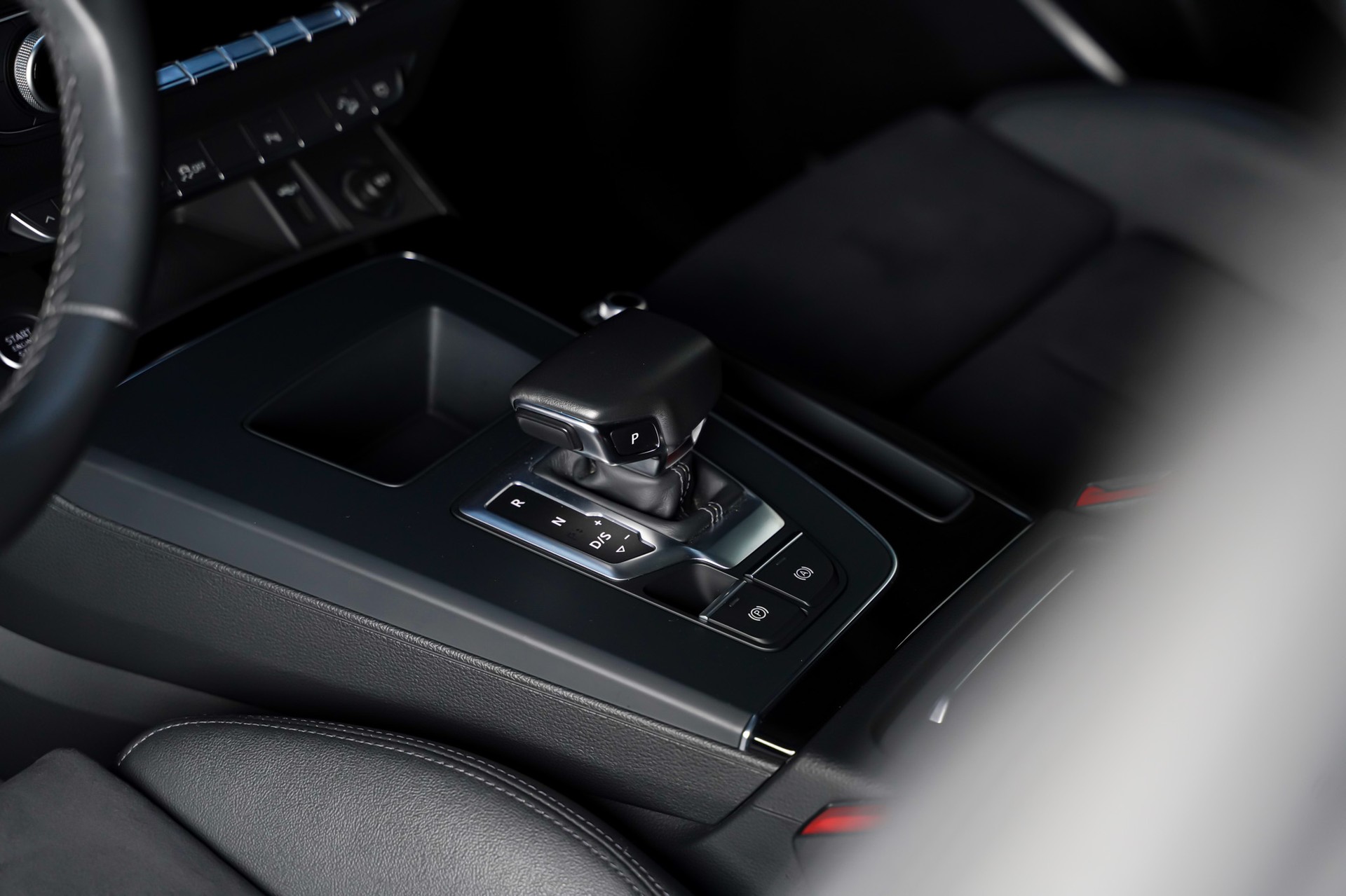 AUDI Q5 Sportback 45 TFSI S line quattro S-tronic-image-11