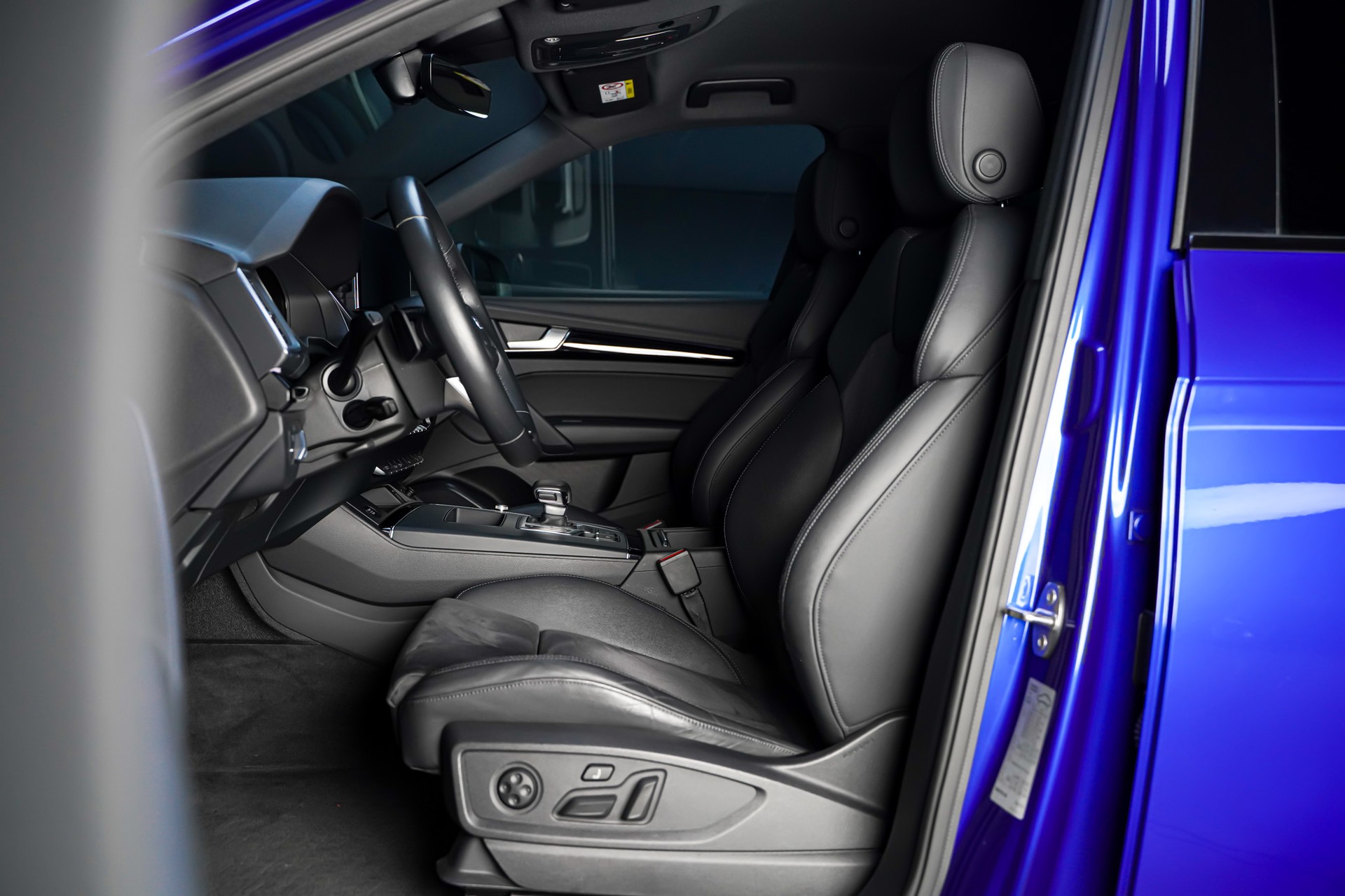 AUDI Q5 Sportback 45 TFSI S line quattro S-tronic-image-12