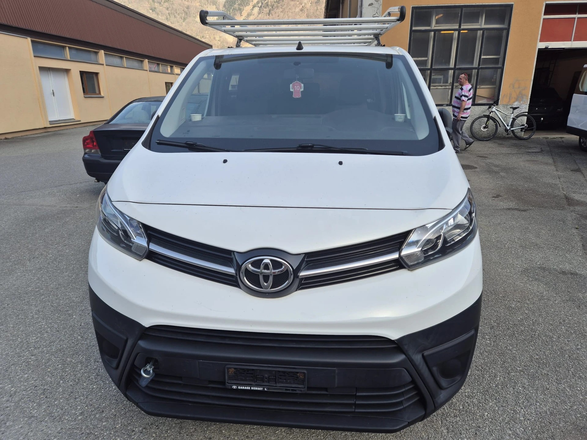TOYOTA Proace 1.5D Combi L1-image-1