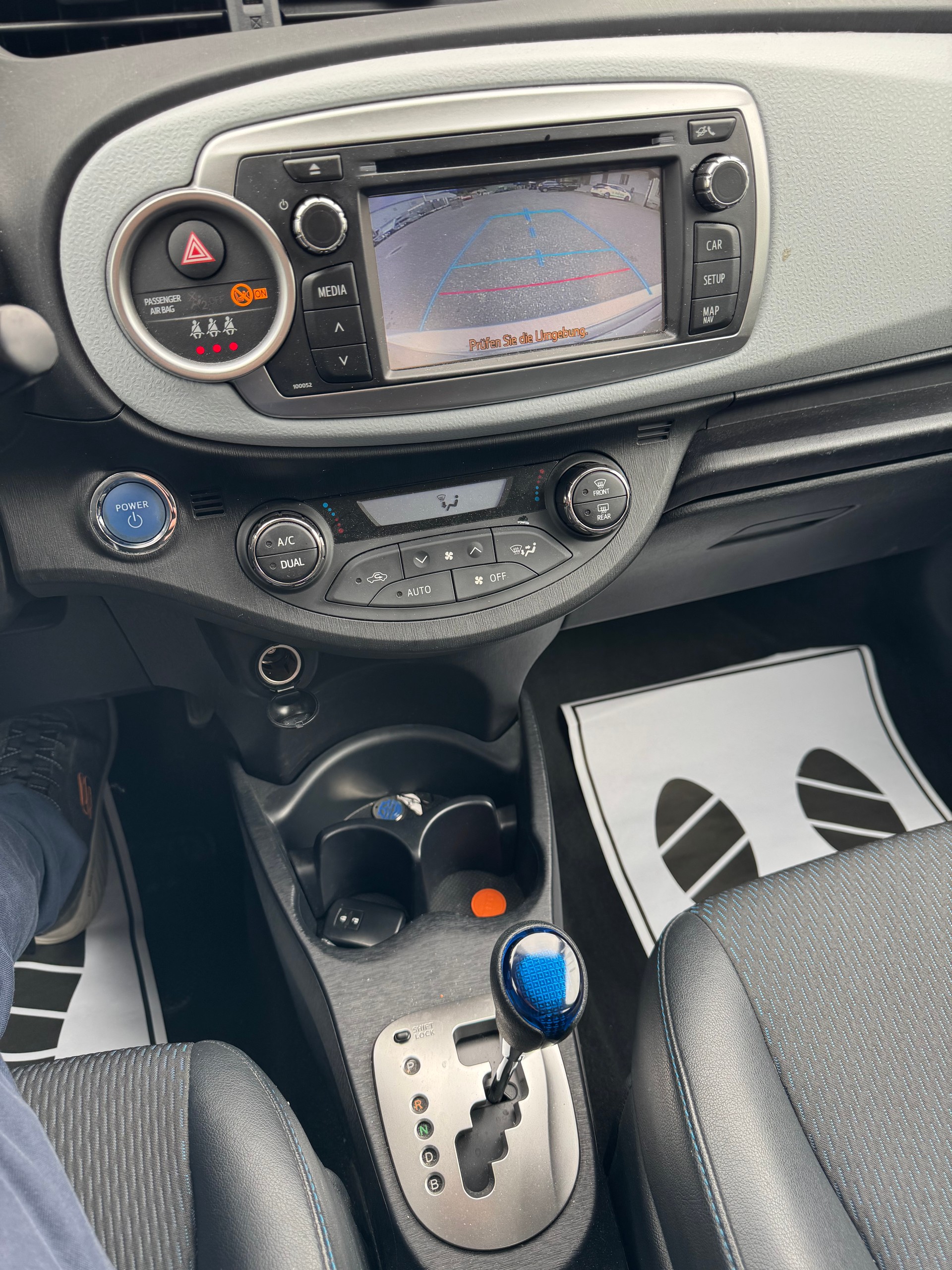 TOYOTA Yaris 1.5 VVT-i Hybrid Sol Premium CVT-image-7