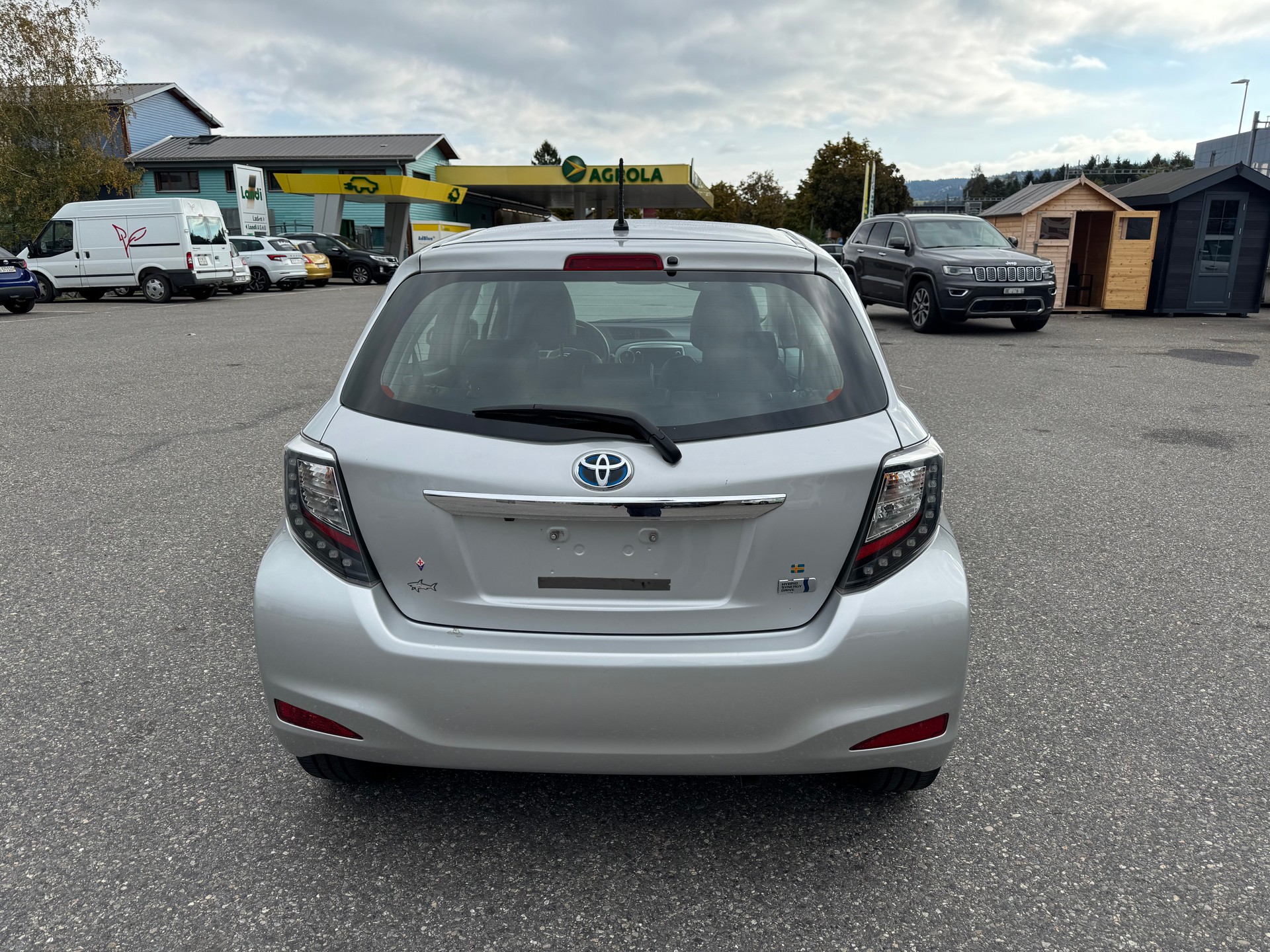 TOYOTA Yaris 1.5 VVT-i Hybrid Sol Premium CVT-image-2
