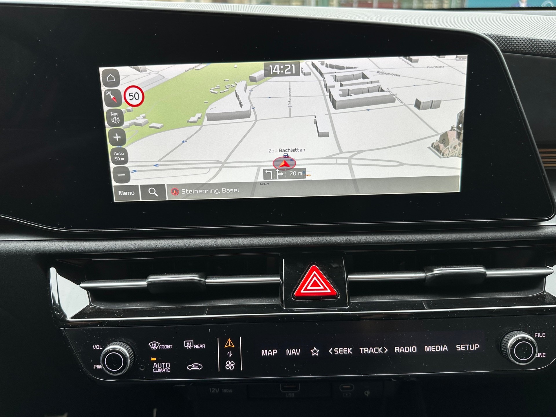 KIA Niro 1.6GDi Plug-in Hybrid Style DCT-image-12