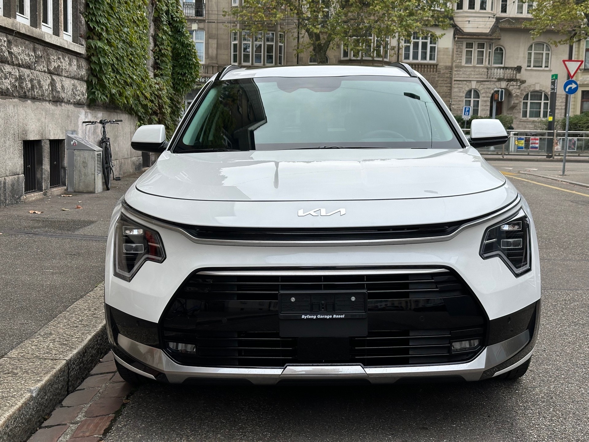 KIA Niro 1.6GDi Plug-in Hybrid Style DCT-image-1