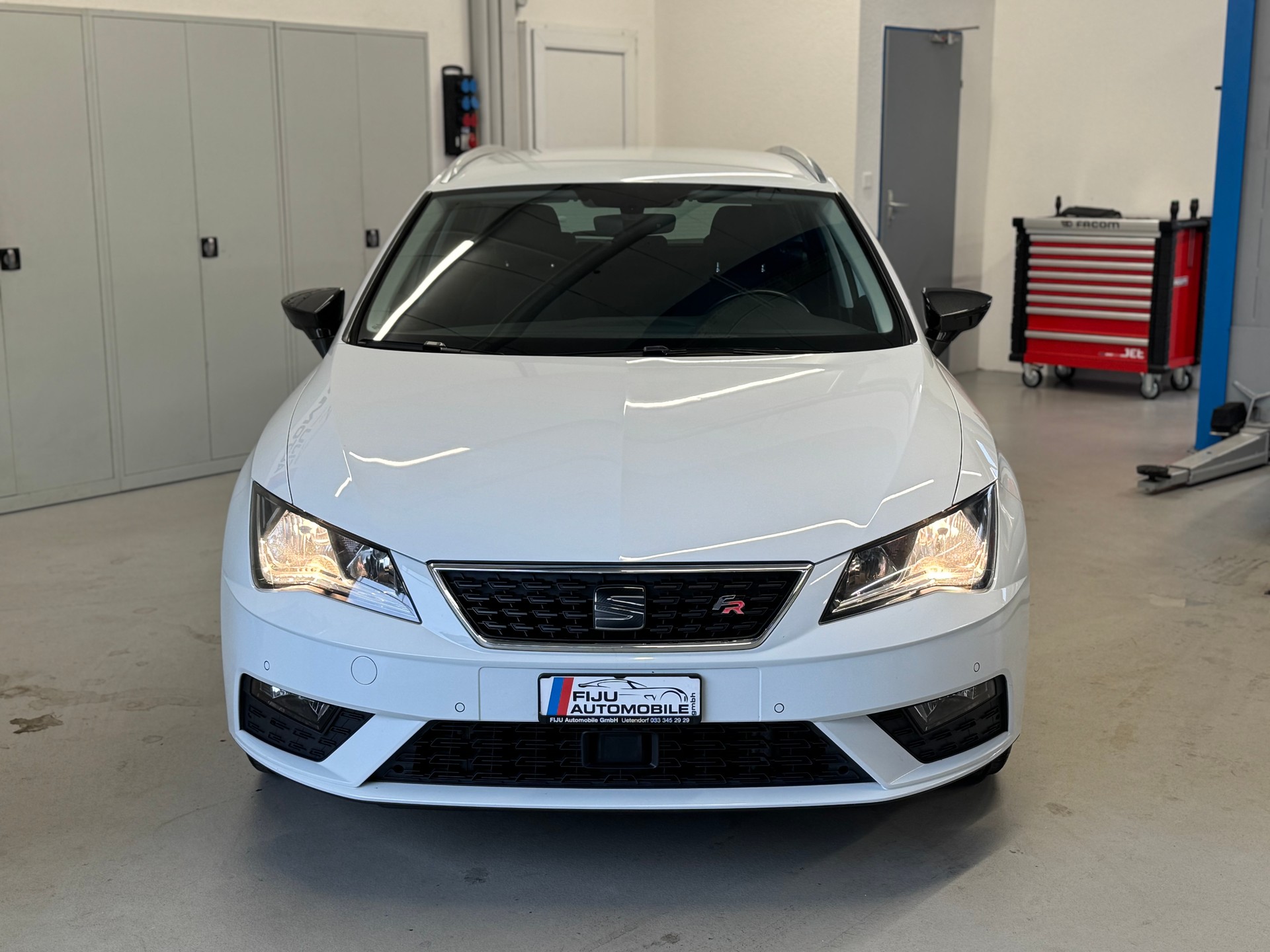 SEAT Leon ST 1.6 TDI CR Style DSG-image-1