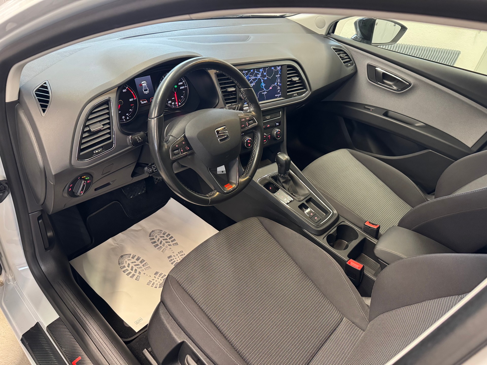 SEAT Leon ST 1.6 TDI CR Style DSG-image-7