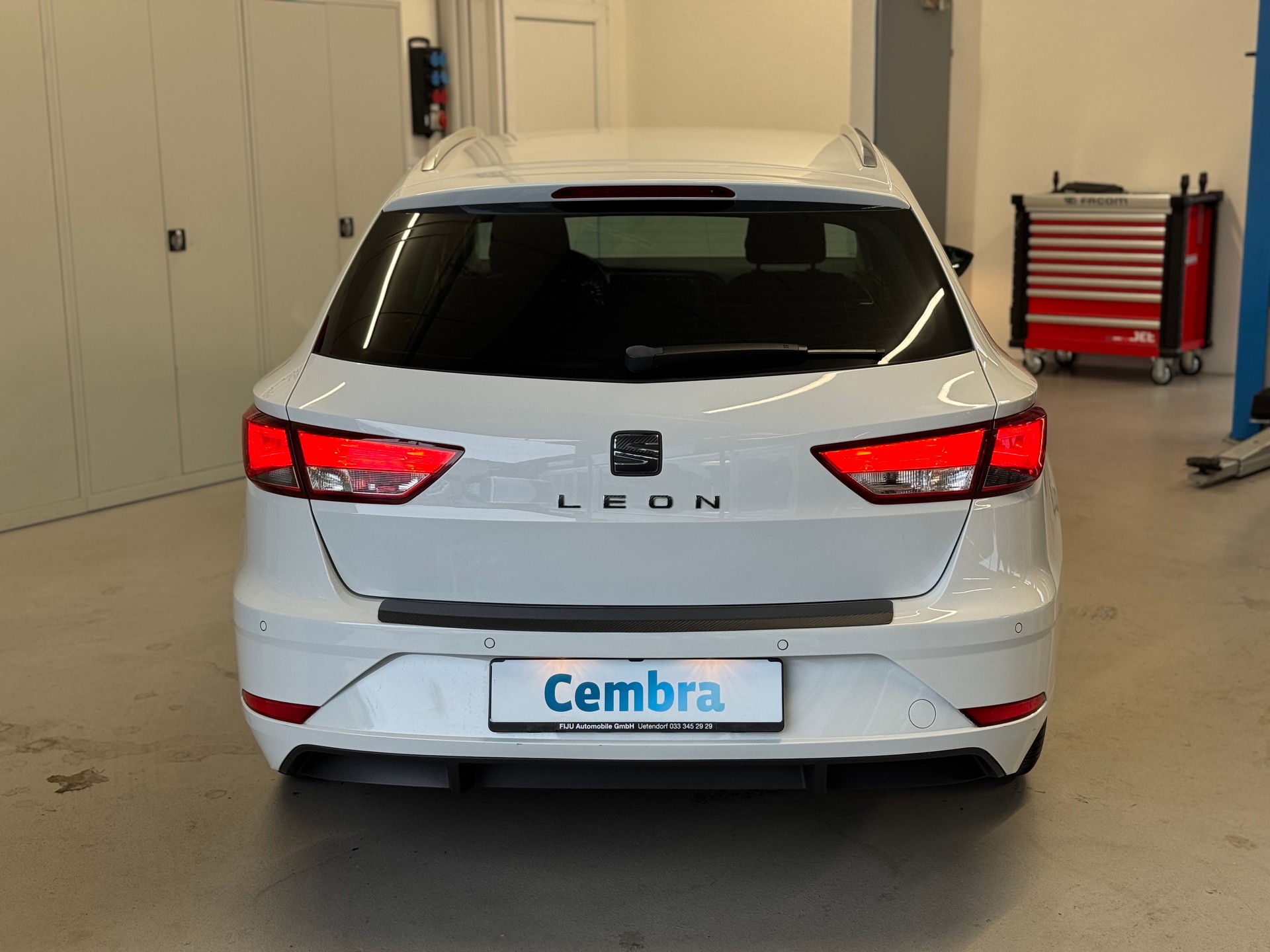 SEAT Leon ST 1.6 TDI CR Style DSG-image-4