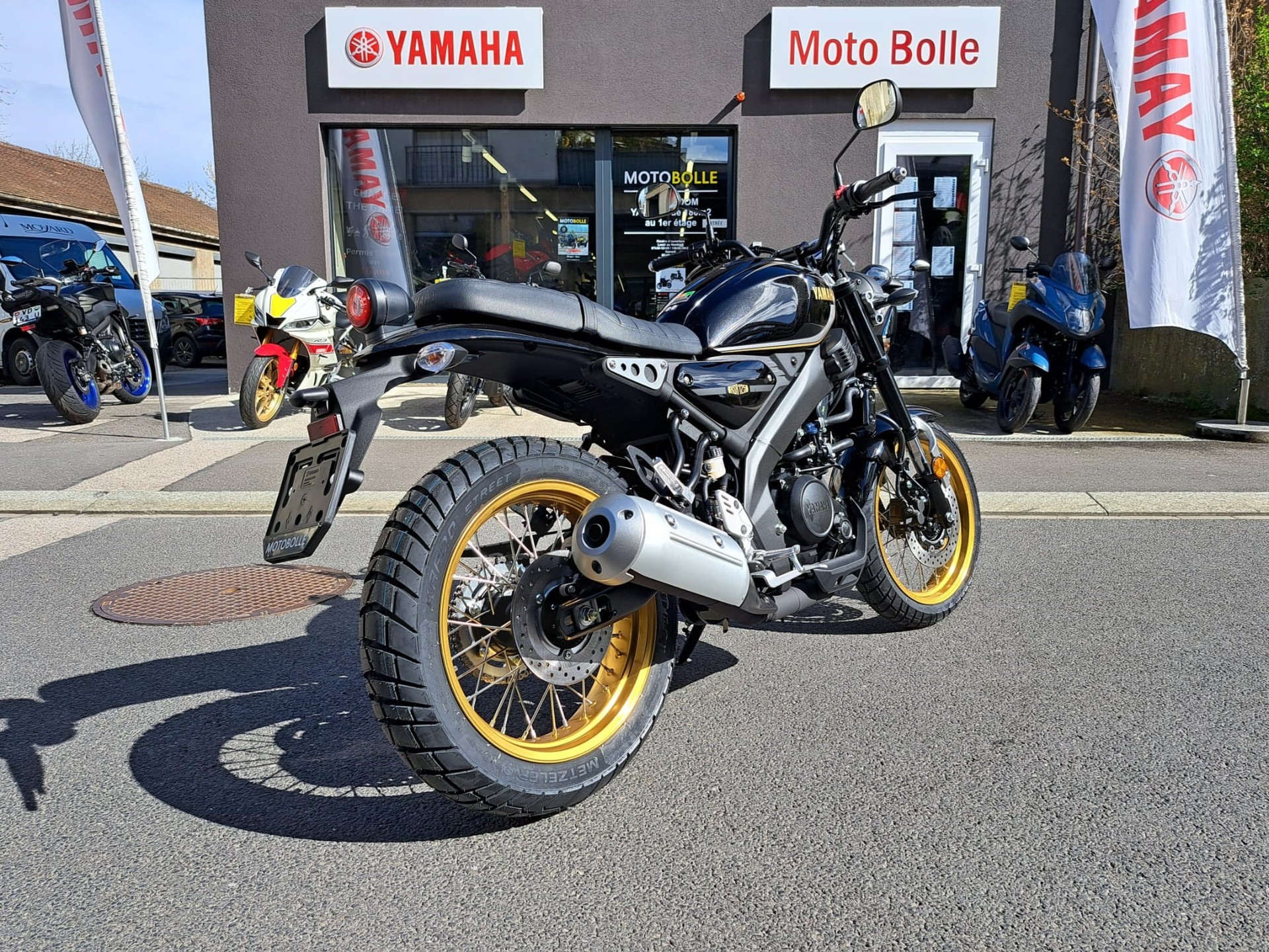 YAMAHA XSR 125 Legacy-image-5