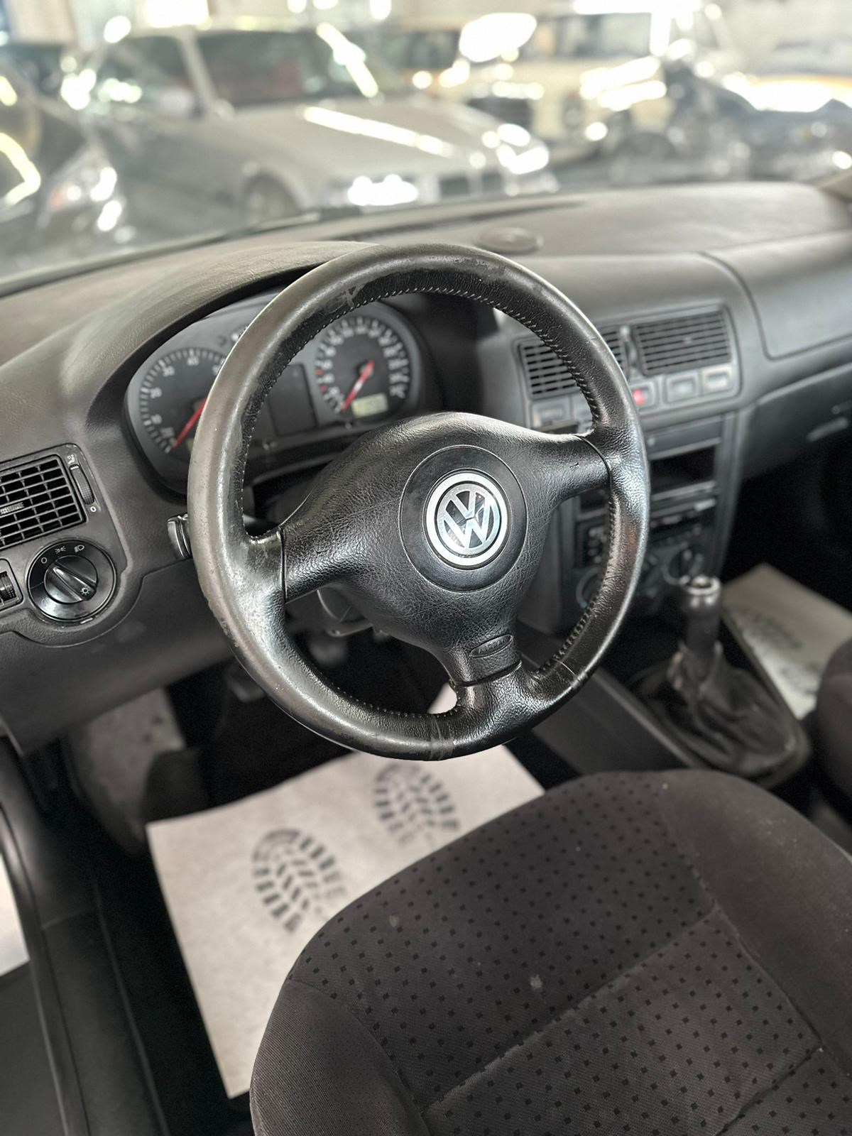VW Golf 1.6 Comfortline-image-9