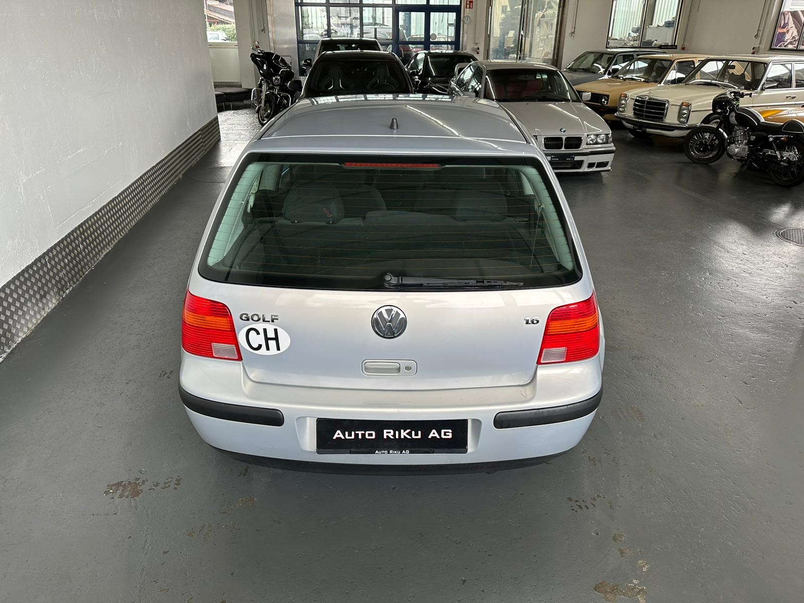 VW Golf 1.6 Comfortline-image-8