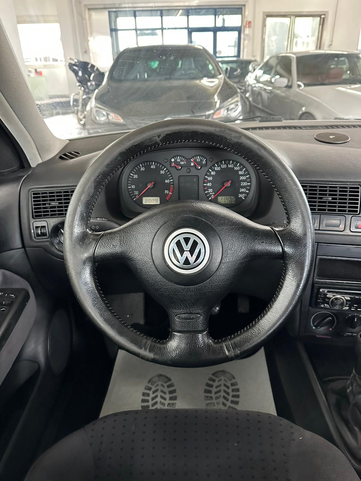 VW Golf 1.6 Comfortline-image-14