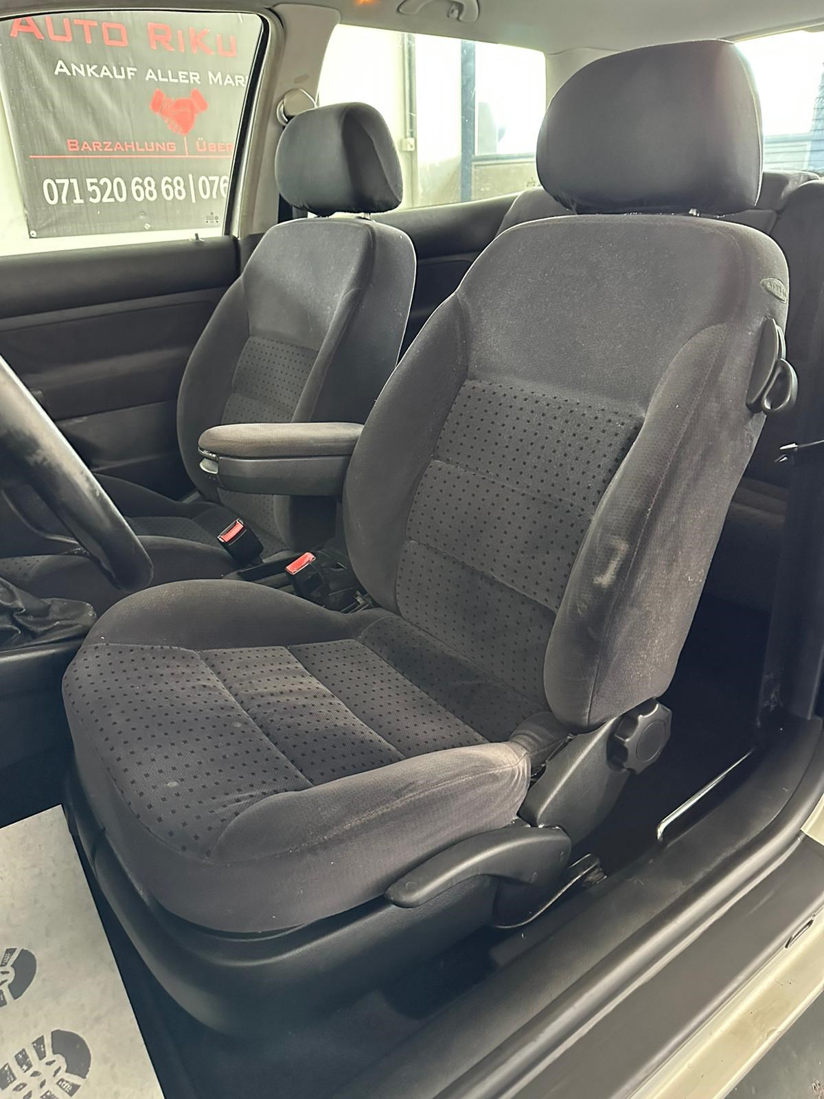 VW Golf 1.6 Comfortline-image-11