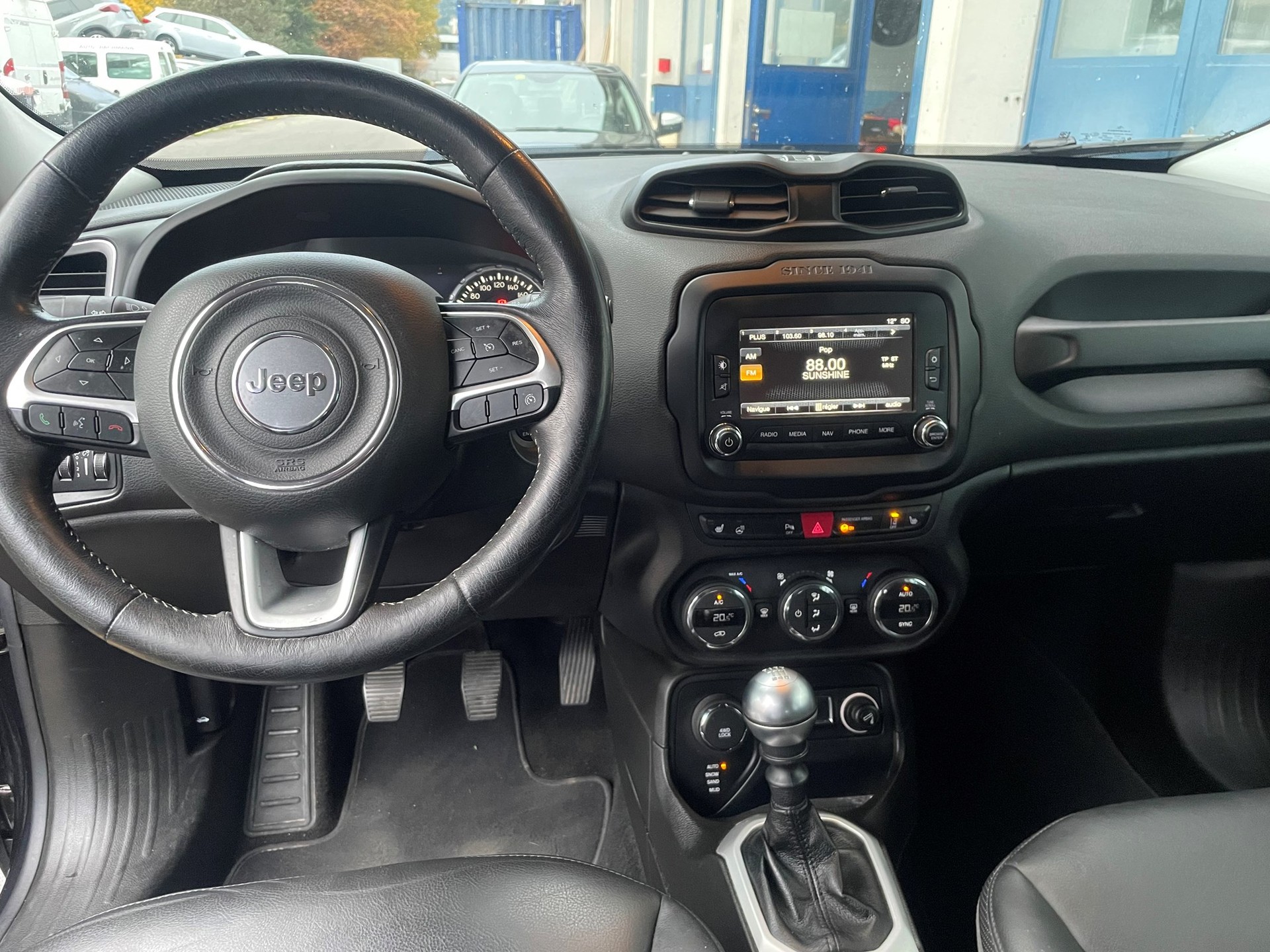 JEEP Renegade 2.0 CRD Longtitude AWD-image-4