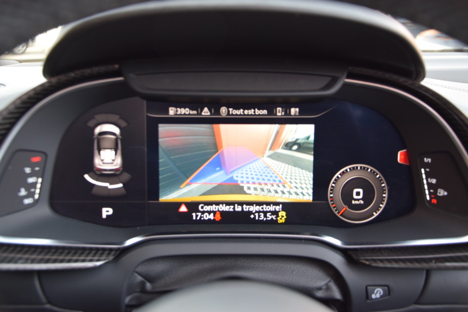 AUDI R8 Spyder 5.2 S-Tronic Quattro - "Sans FAP / Bang & Olufsen / Echappement Sport / Caméra de Recul"-image-16
