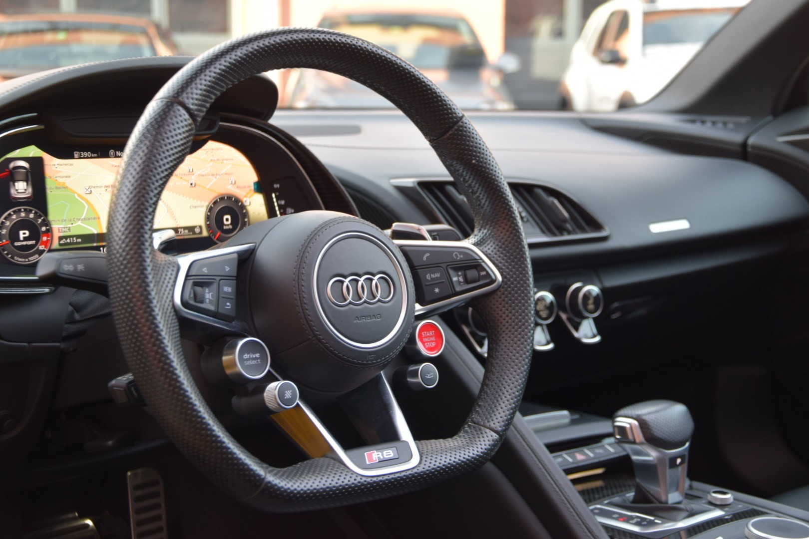 AUDI R8 Spyder 5.2 S-Tronic Quattro - "Sans FAP / Bang & Olufsen / Echappement Sport / Caméra de Recul"-image-12