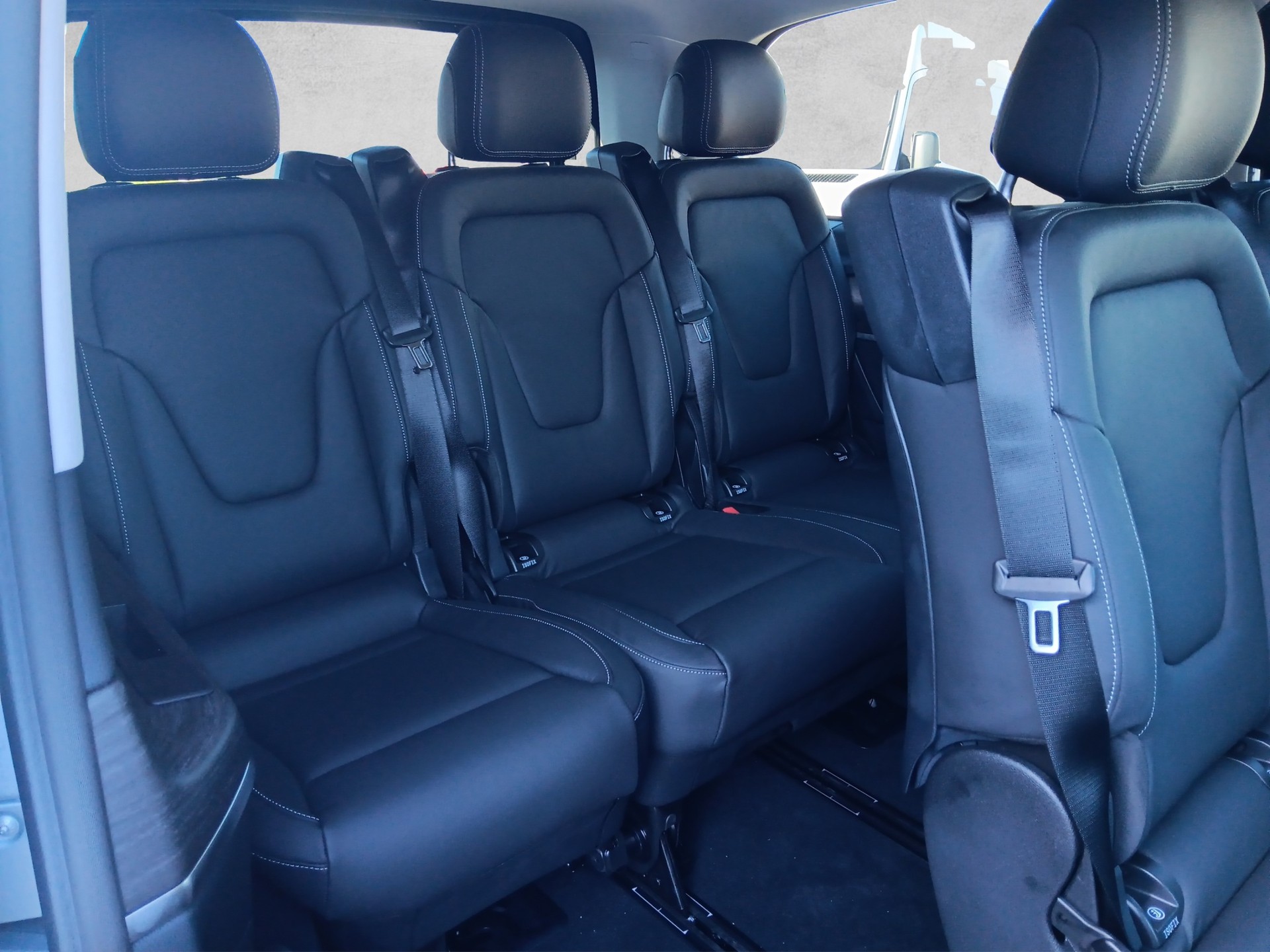 MERCEDES-BENZ V 250 d Avantgarde Lang 4Matic 9G-Tronic-image-12