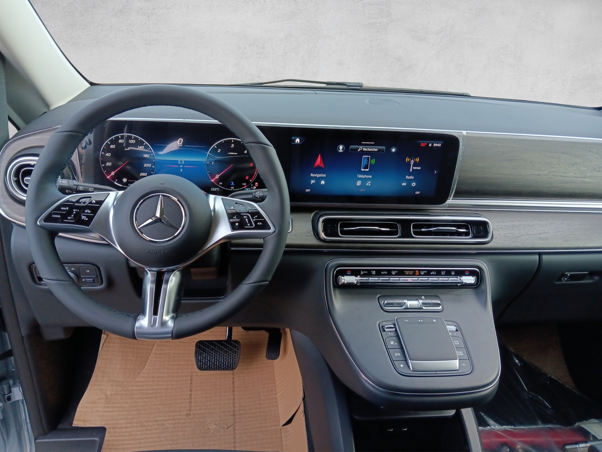 MERCEDES-BENZ V 250 d Avantgarde Lang 4Matic 9G-Tronic-image-10