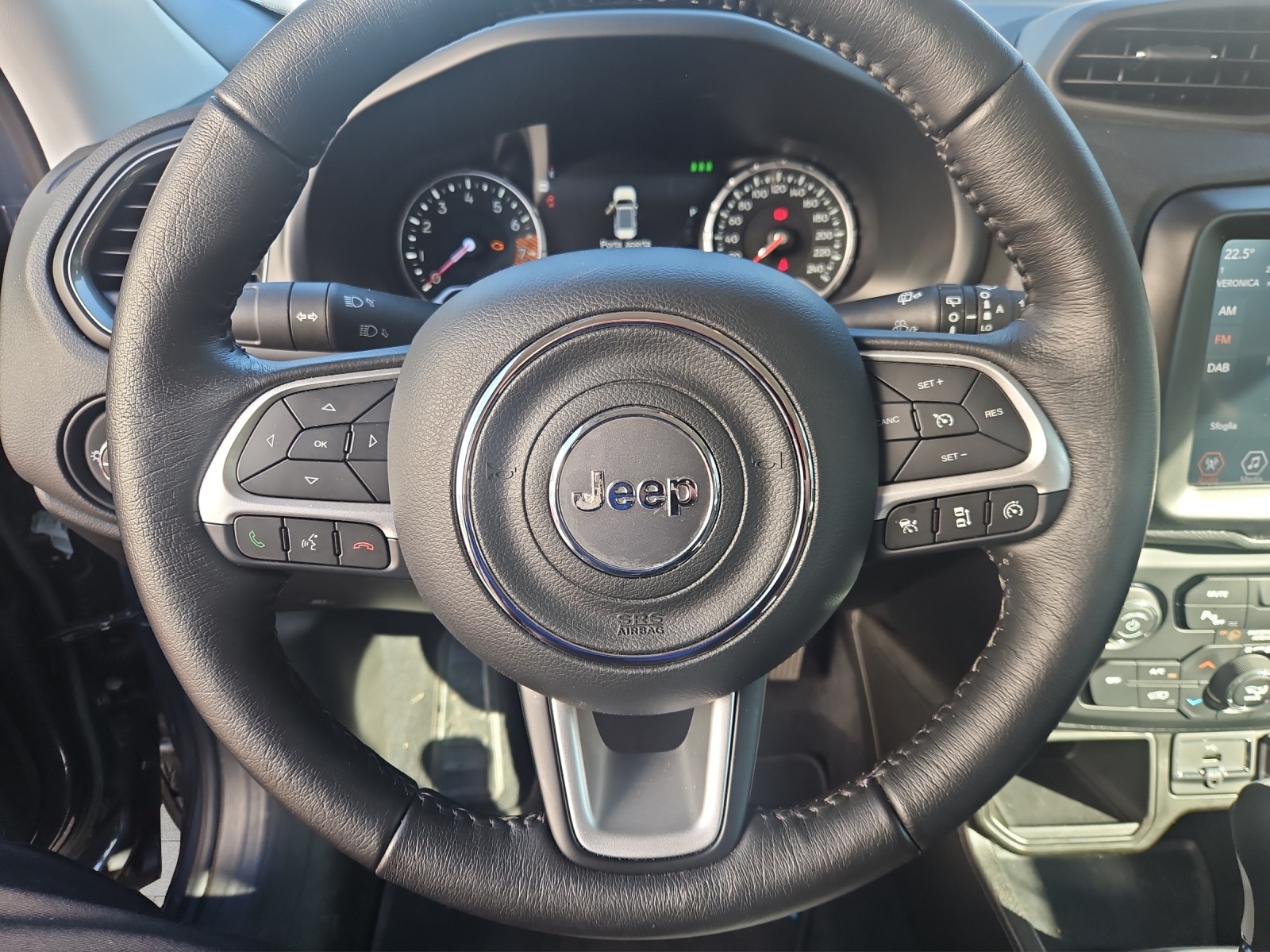 JEEP Renegade 1.5 MHEV Limited-image-10