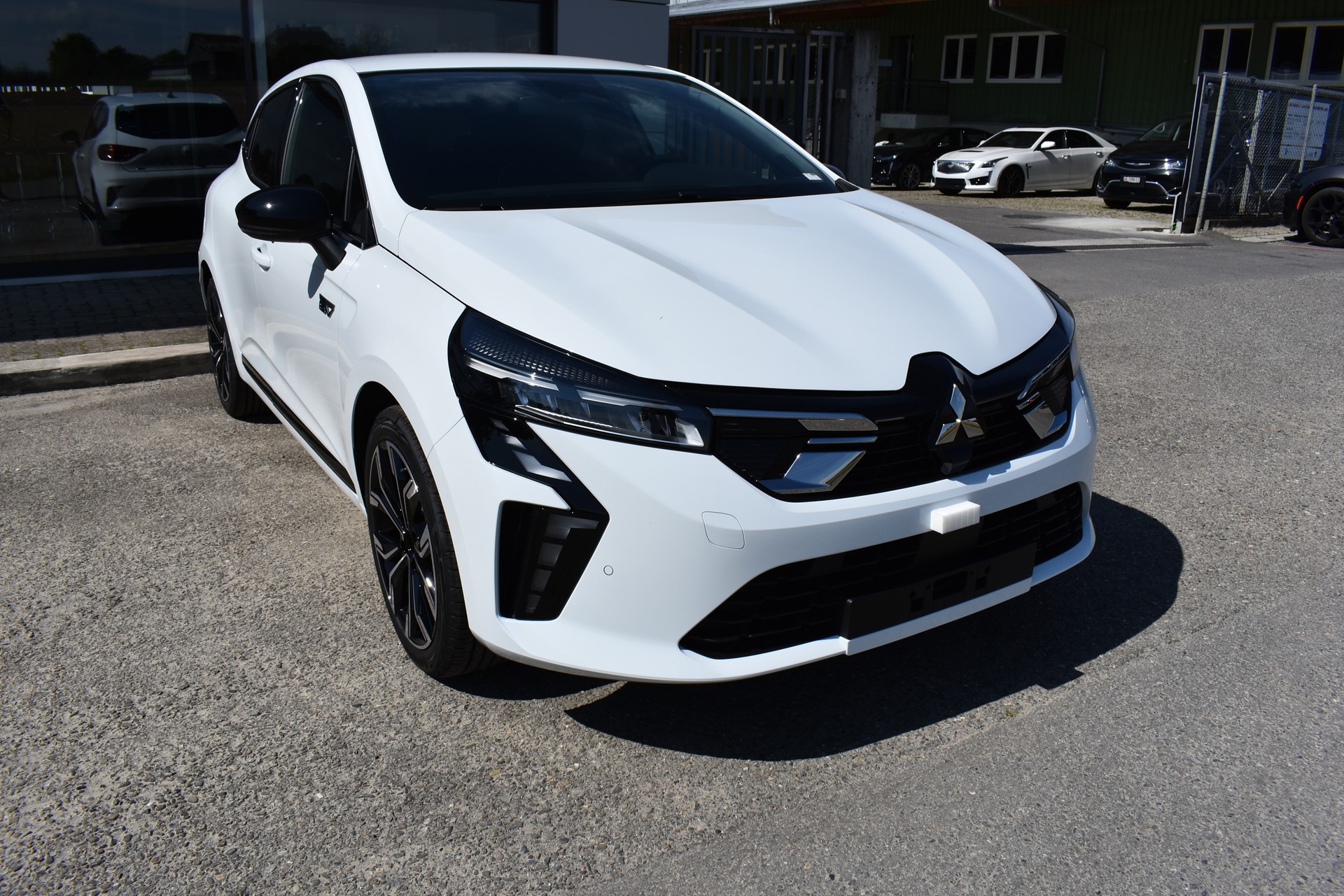 MITSUBISHI COLT 1.6 HEV Invite+-image-1