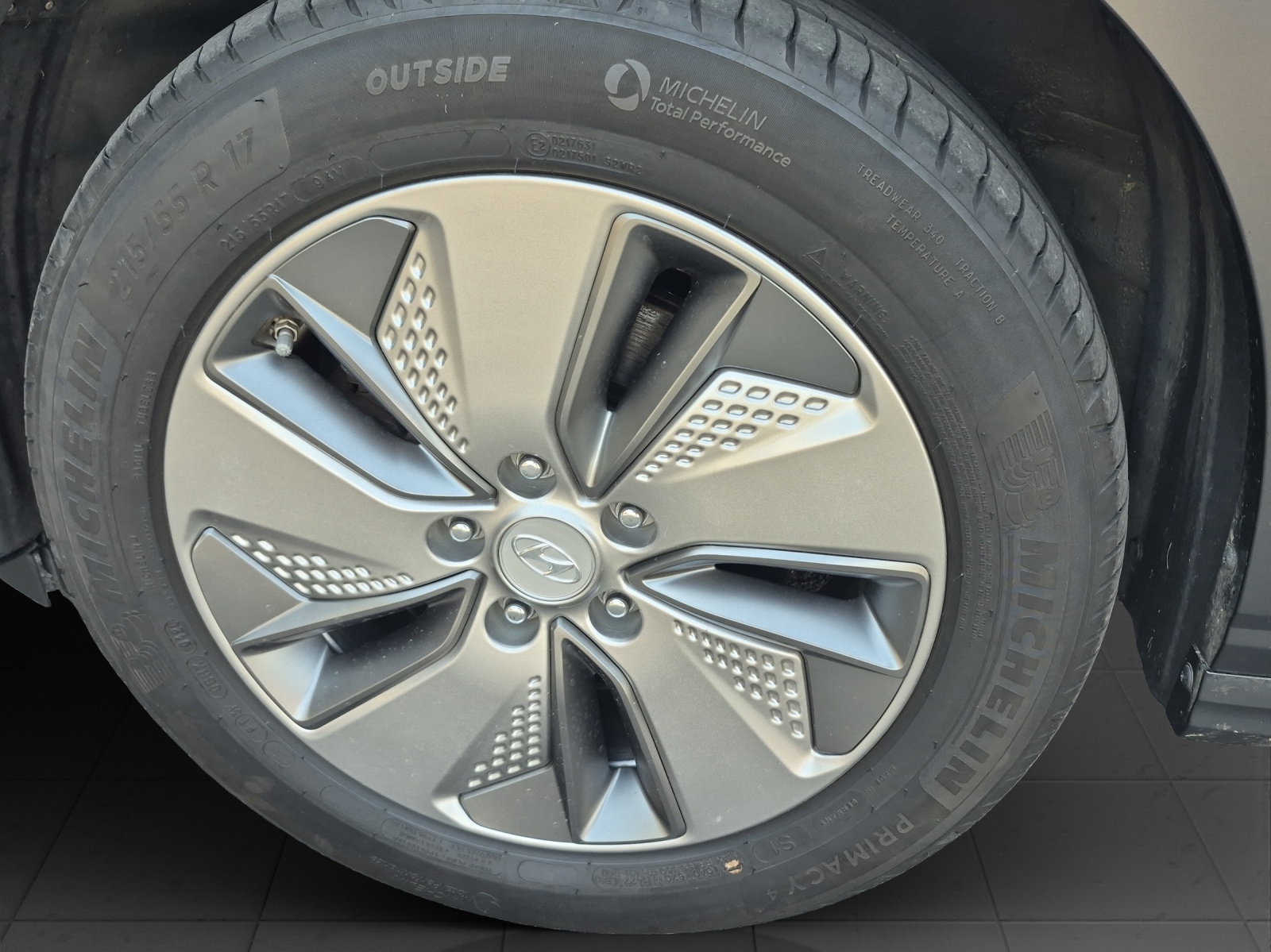 HYUNDAI Kona Electric Amplia-image-13