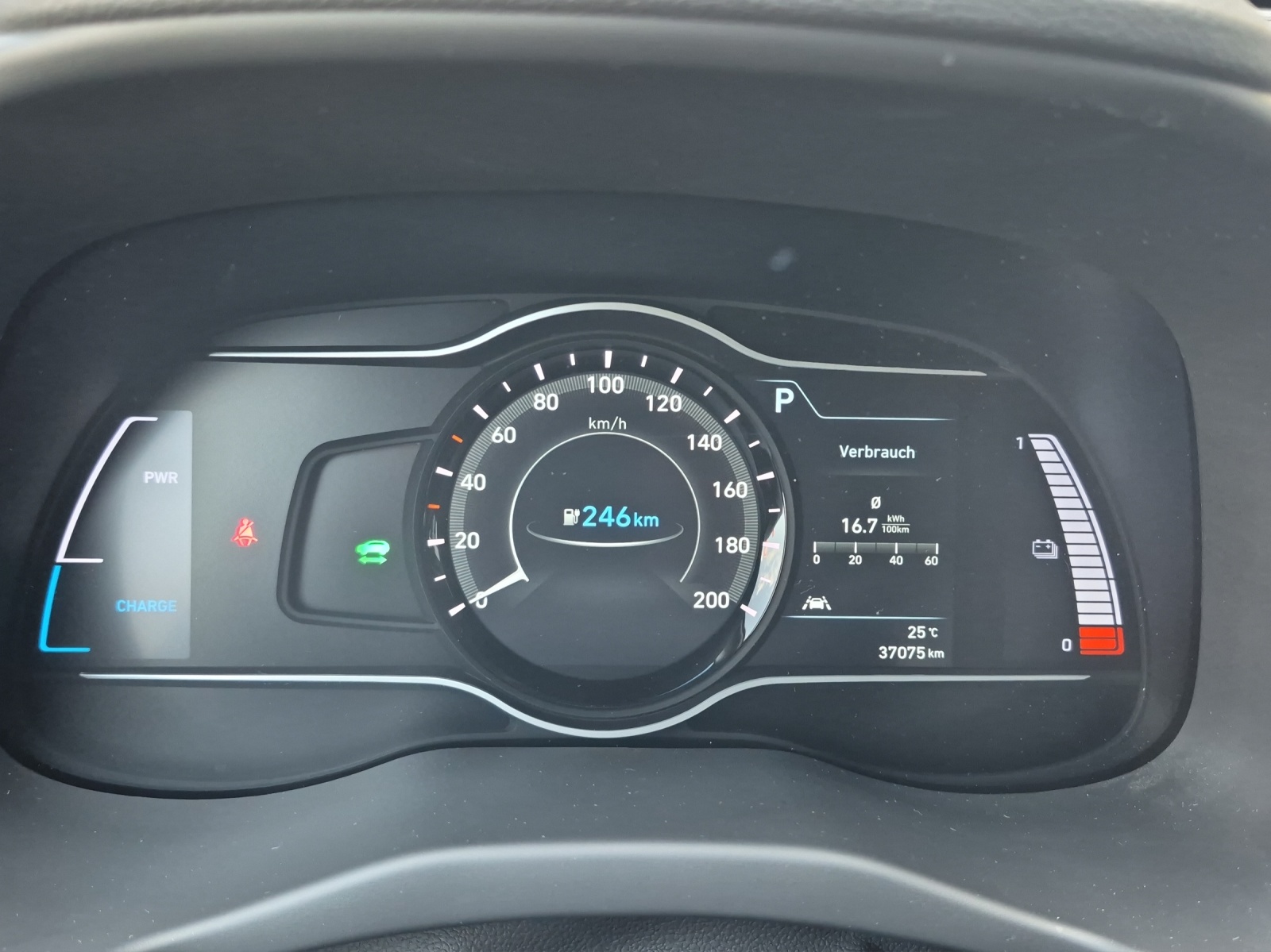 HYUNDAI Kona Electric Amplia-image-10
