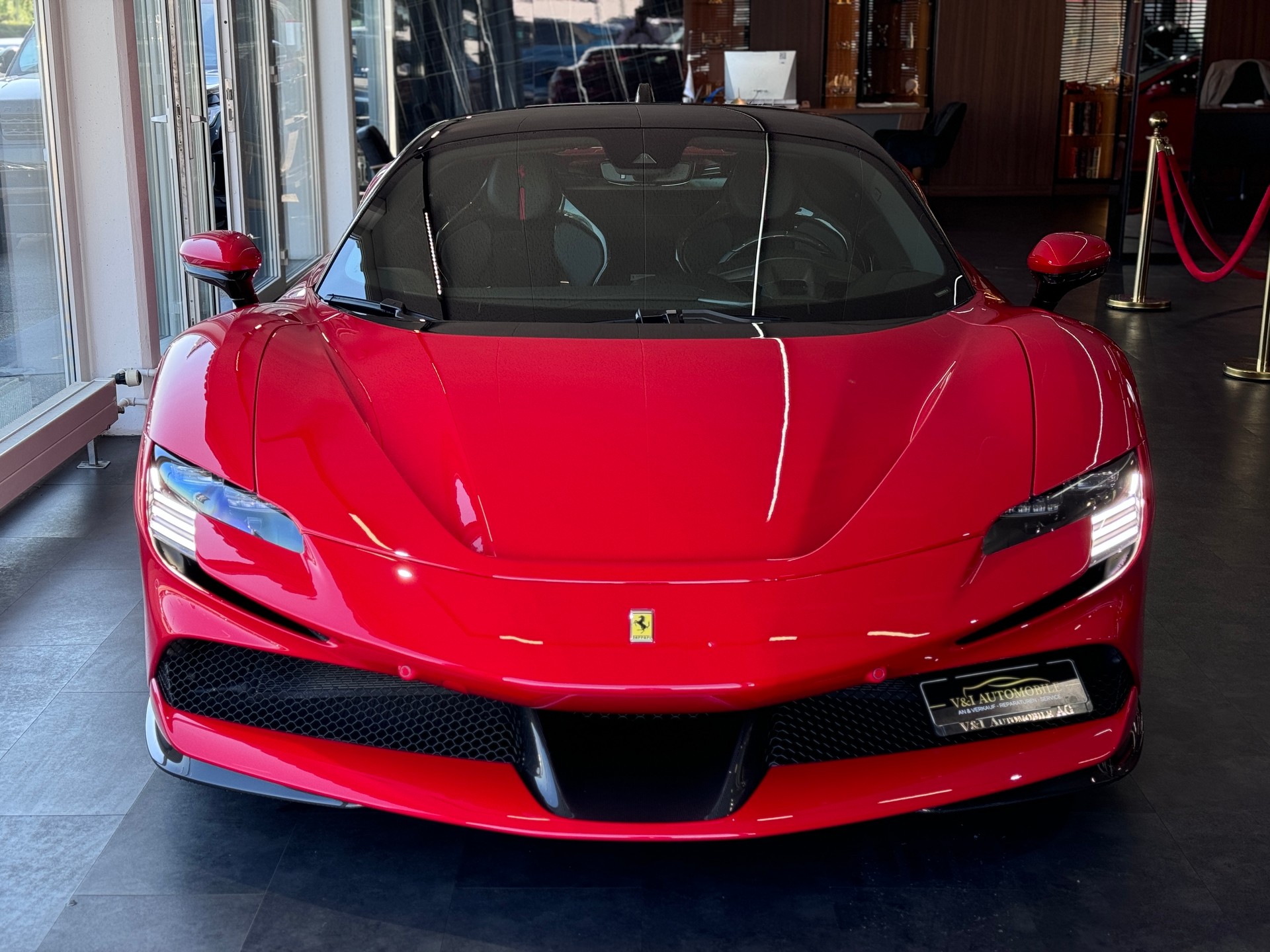 FERRARI SF90 Stradale-image-1