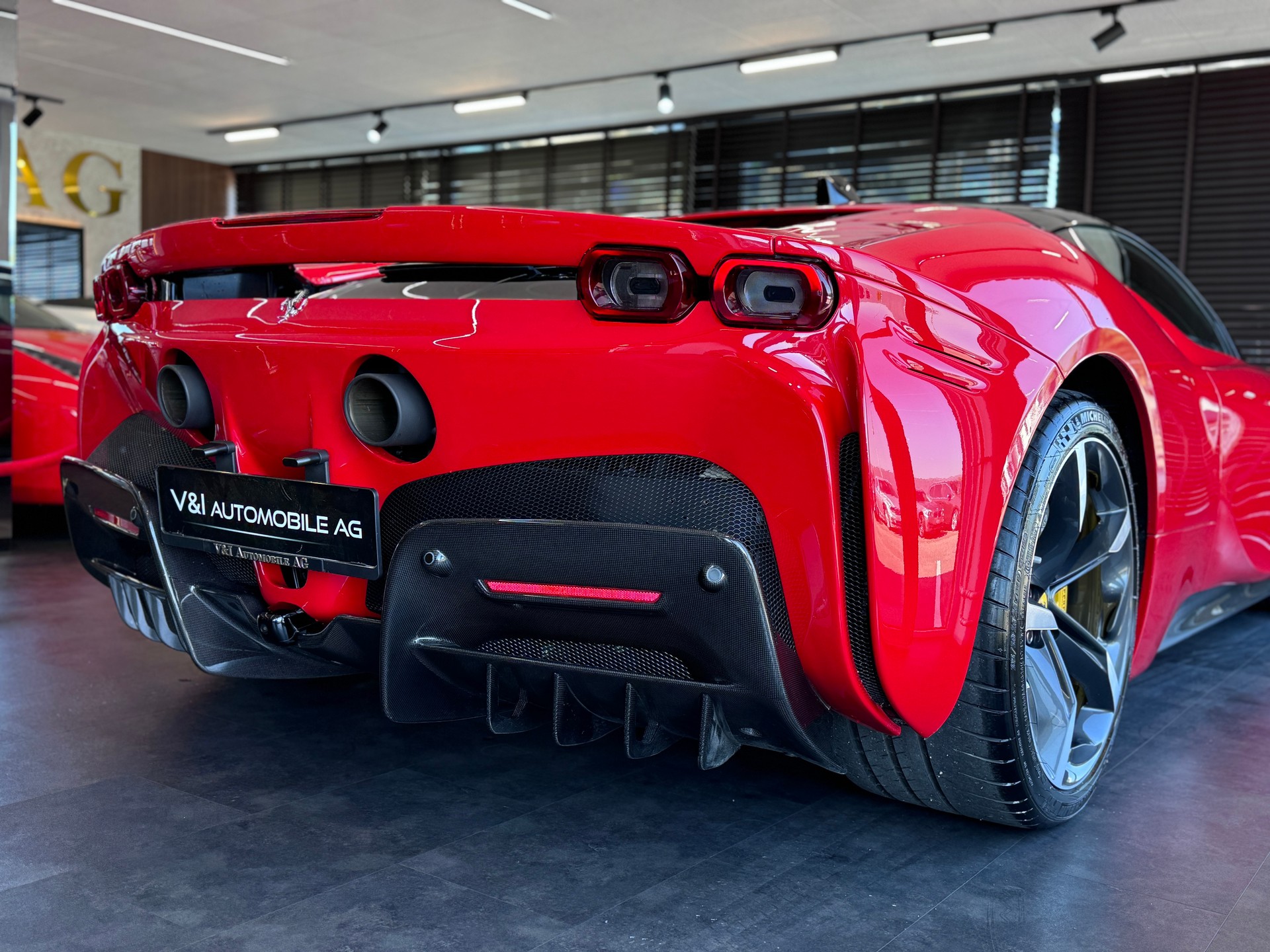 FERRARI SF90 Stradale-image-12