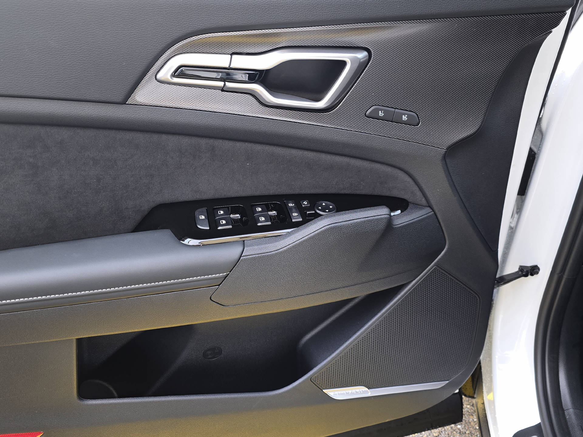 KIA Sportage 1.6 T-GDi PHEV GT-Line-image-9