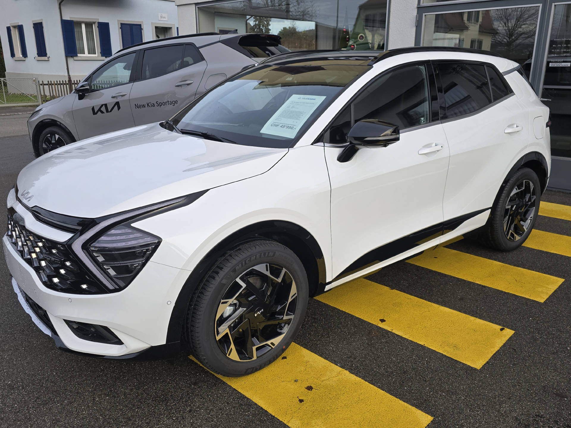 KIA Sportage 1.6 T-GDi PHEV GT-Line-image-1