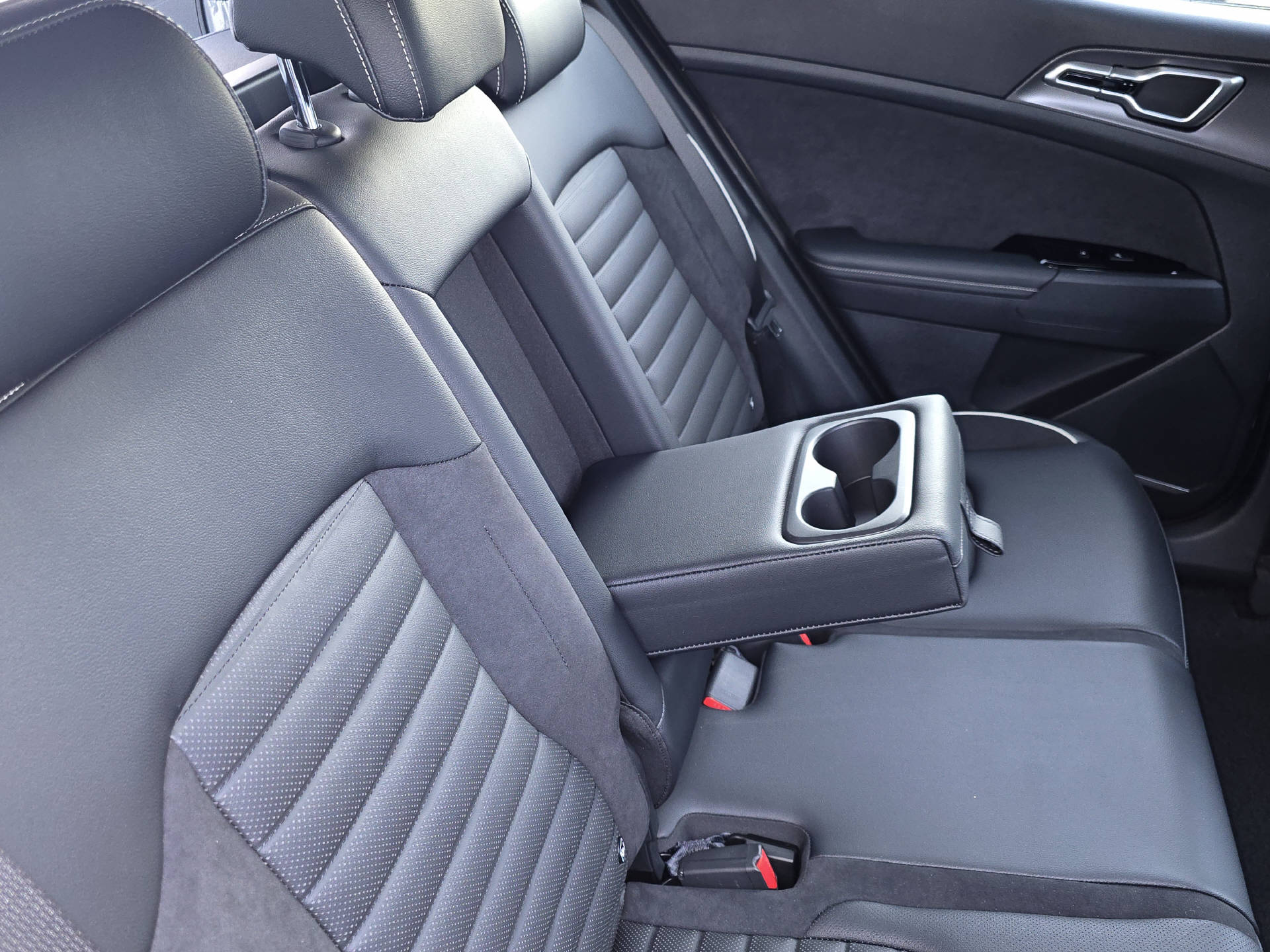 KIA Sportage 1.6 T-GDi PHEV GT-Line-image-6