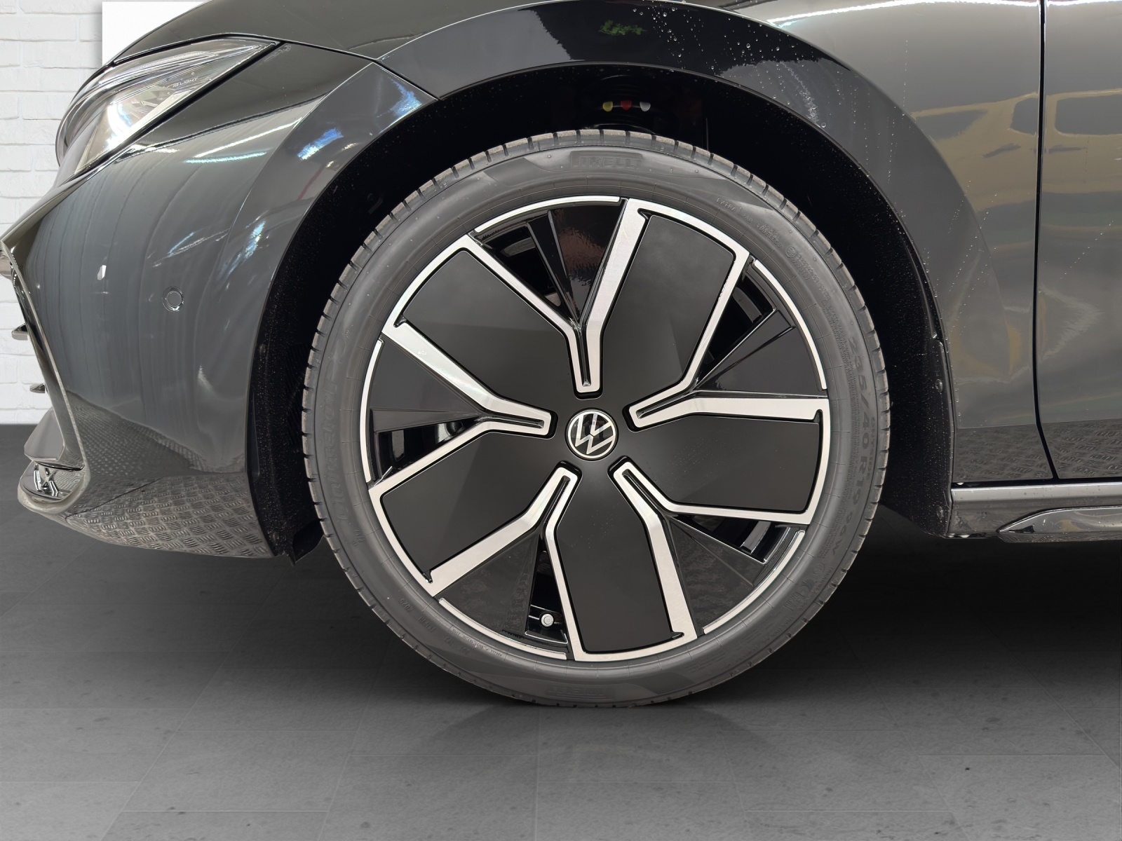 VW Passat Variant 2.0 TSI R-Line DSG 4motion-image-5
