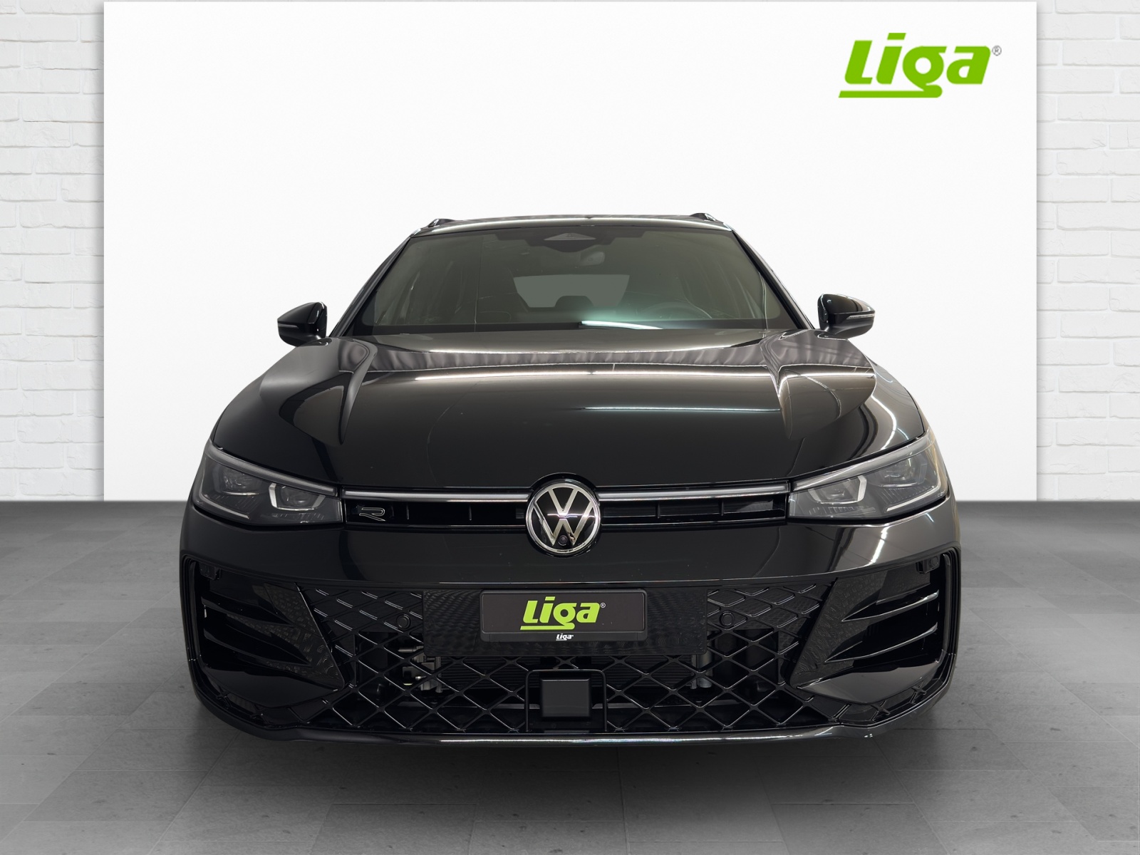 VW Passat Variant 2.0 TSI R-Line DSG 4motion-showroom-element-2