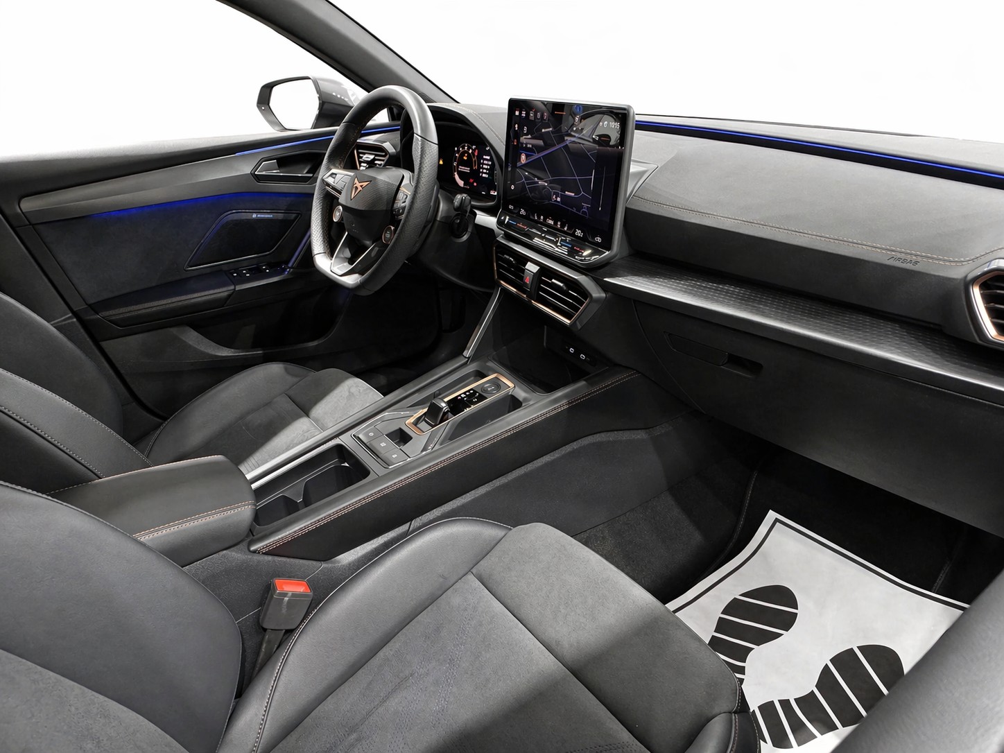 CUPRA LEON 2.0 TSI VZ DSG * Sennheiser * Garantie *-image-9
