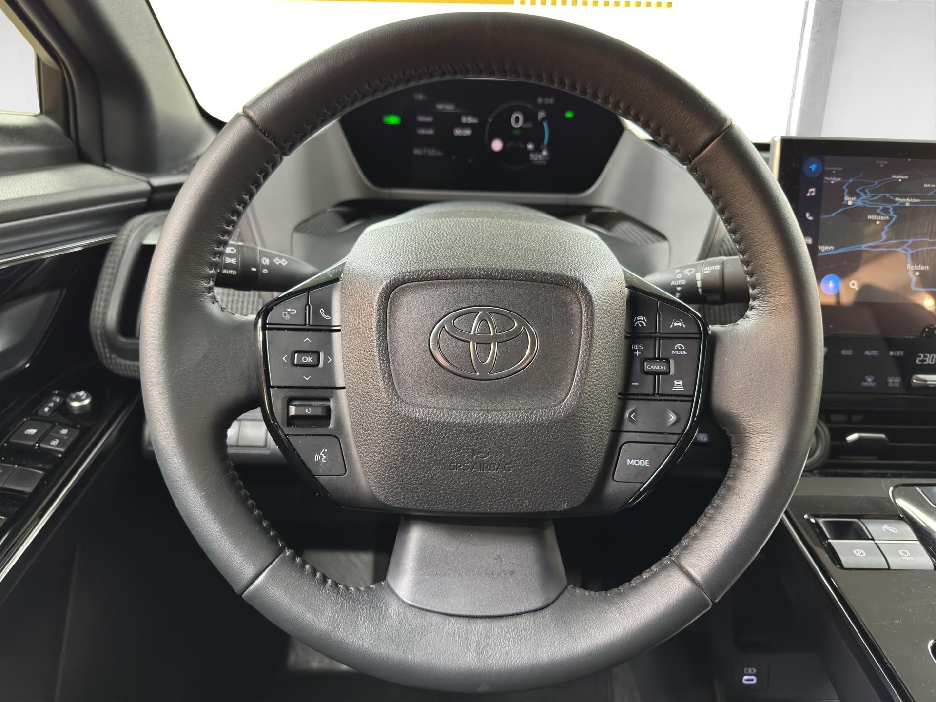 TOYOTA bZ4X Style 218PS 71.4kWh 11kW OBC 4x4-image-9
