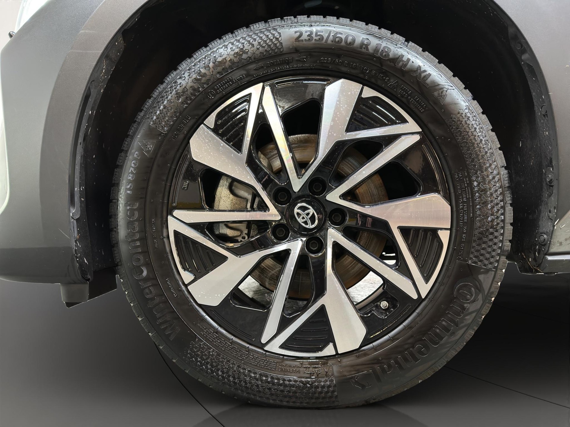 TOYOTA bZ4X Style 218PS 71.4kWh 11kW OBC 4x4-image-14