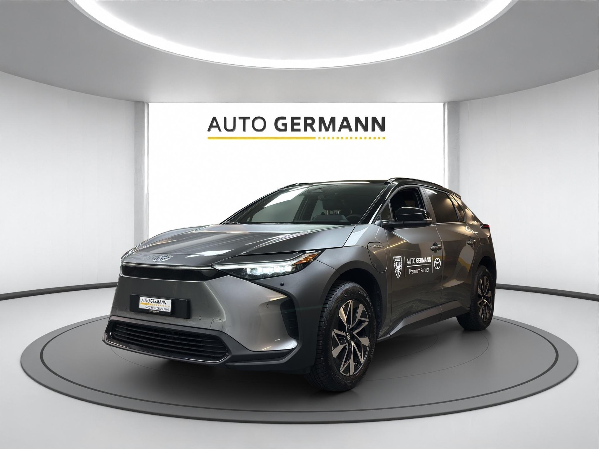 TOYOTA bZ4X Style 218PS 71.4kWh 11kW OBC 4x4-image-0